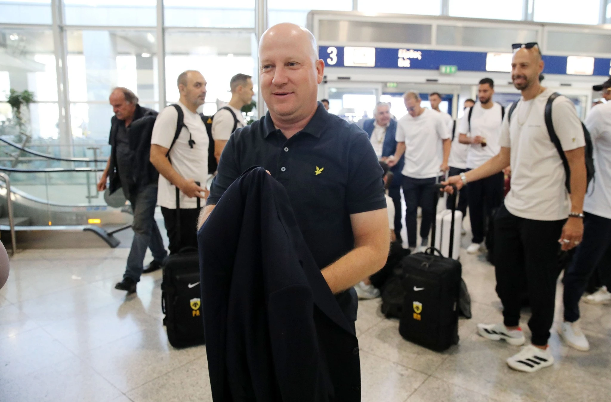 Η αποστολή της ΑΕΚ αναχωρεί για Βέλγιο / Πηγή: Intime Η αποστολή της ΑΕΚ αναχωρεί για Βέλγιο / Πηγή: Intime