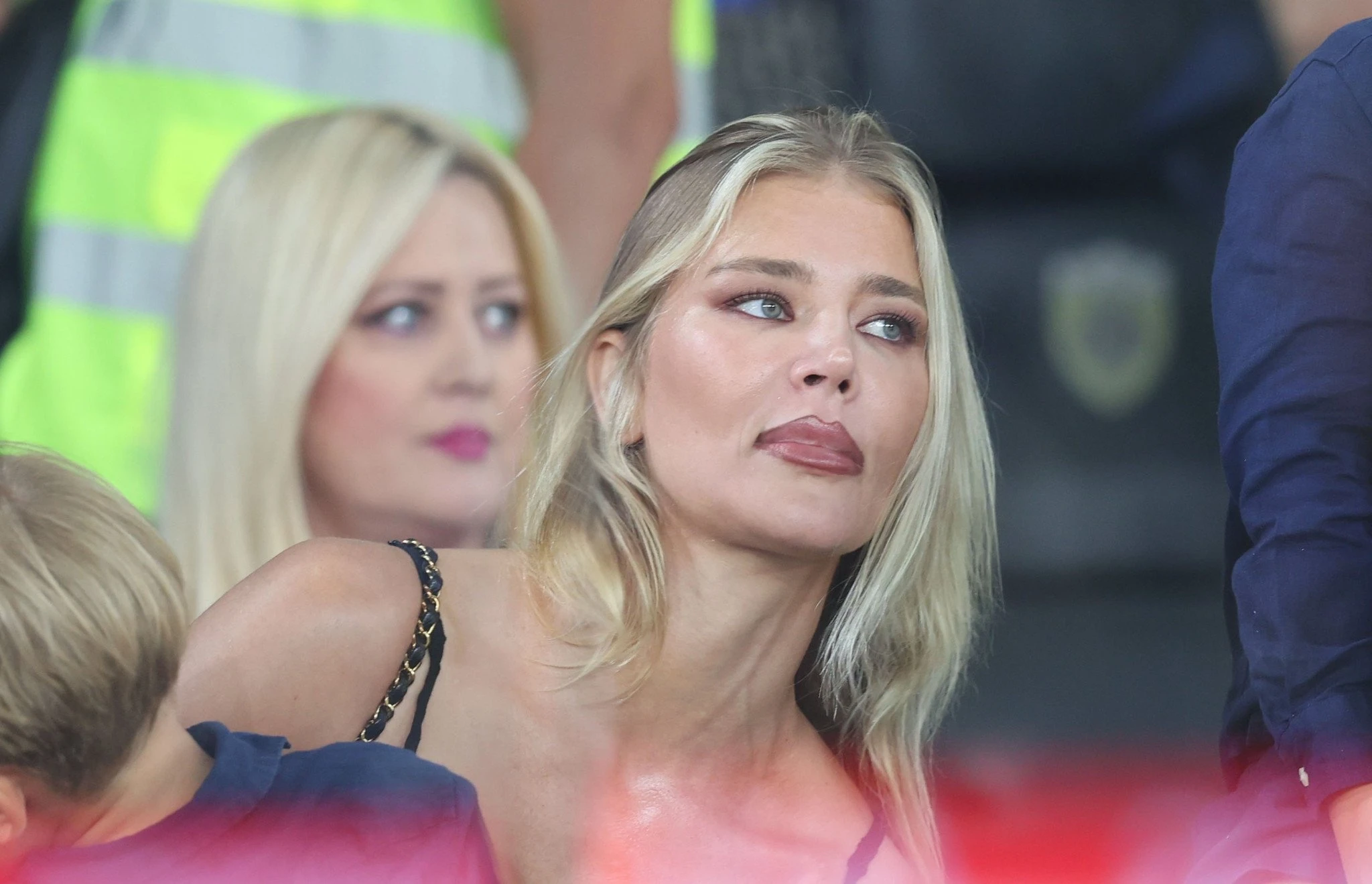 Η σύζυγος του Λούκα Γιόβιτς, Σοφία Μιλόσεβιτς / Πηγή: Intime Η σύζυγος του Λούκα Γιόβιτς, Σοφία Μιλόσεβιτς / Πηγή: Intime