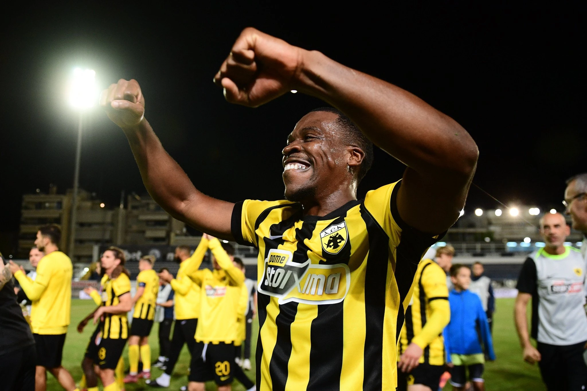 Ο Ντέρεκ Κουτέσα πανηγυρίζει με την ΑΕΚ / Πηγή: Eurokinissi