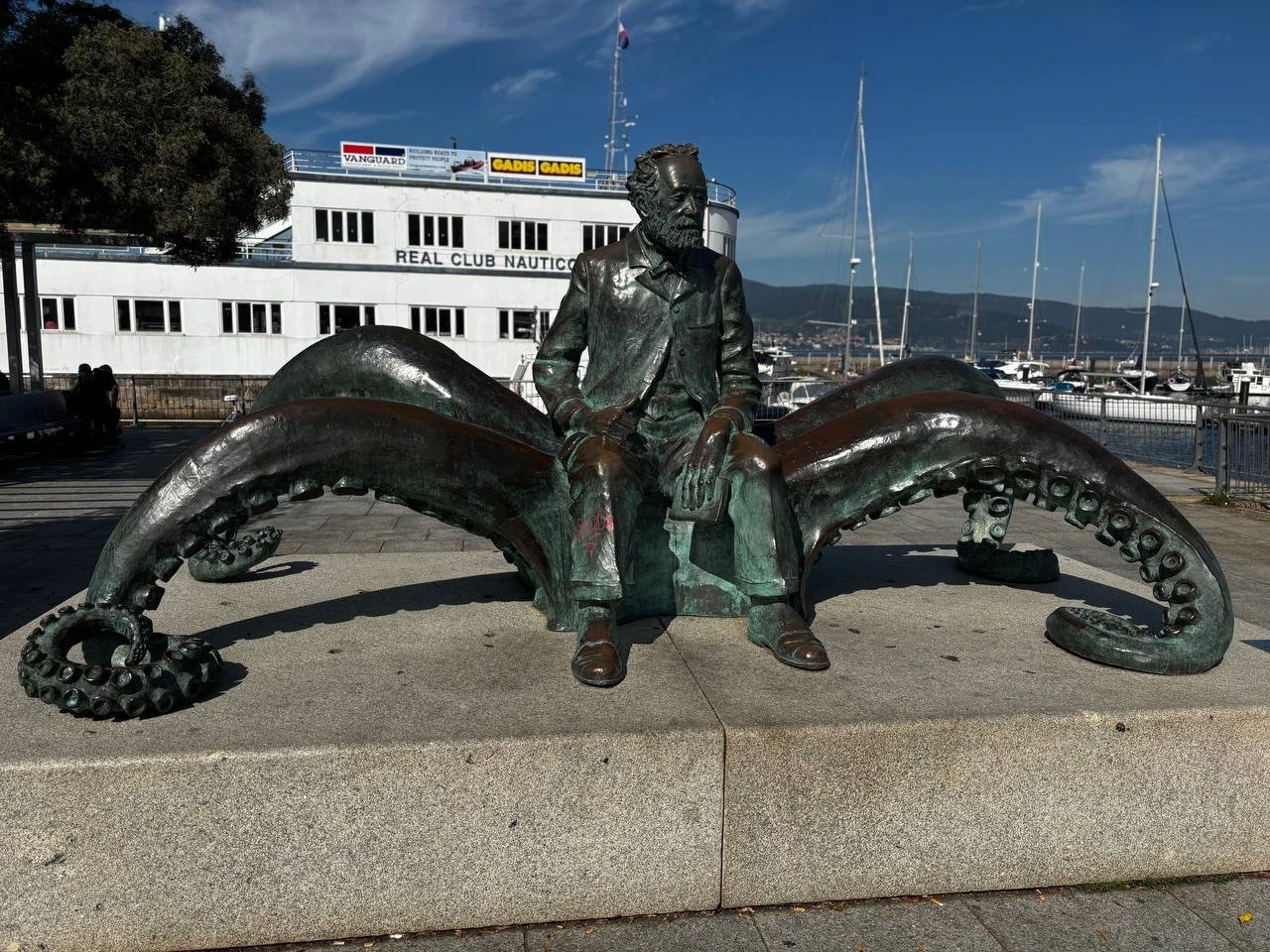 Το άλγαλμα του Ιούλιου Βερν στο Λιμάνι του Βίγκο Το άλγαλμα του Ιούλιου Βερν στο Λιμάνι του Βίγκο