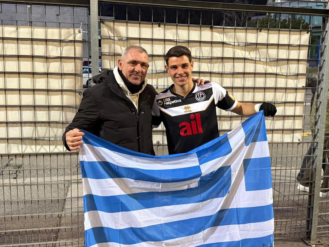 Ο Γιώργος Κούτσιας με τον πατέρα του / Athletiko Ο Γιώργος Κούτσιας με τον πατέρα του / Athletiko