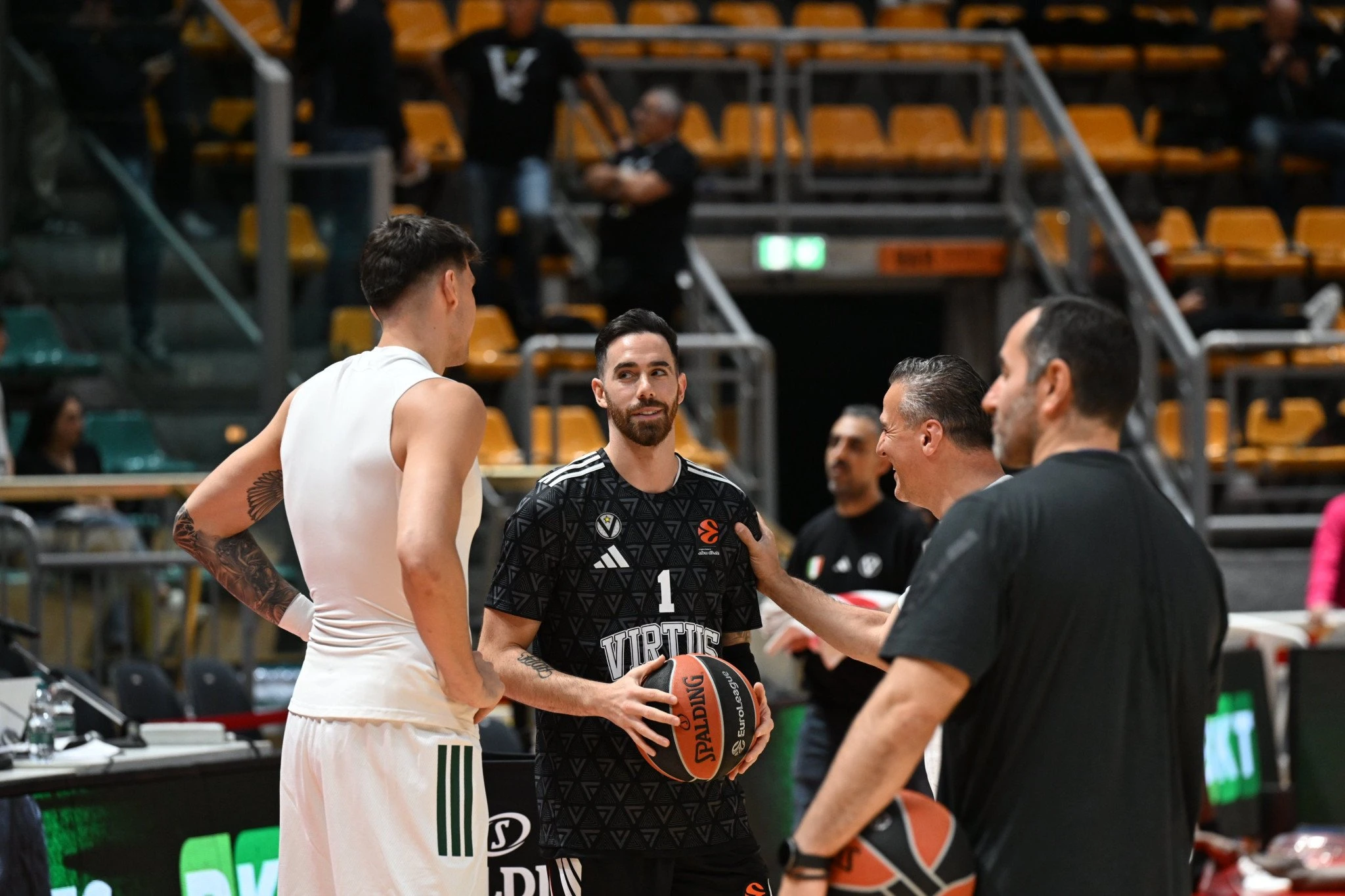 Ο Λούκα Βιλντόσα στο πλάι του Ντίνου Μήτογλου / Πηγή: Βαγγέλης Στόλης 