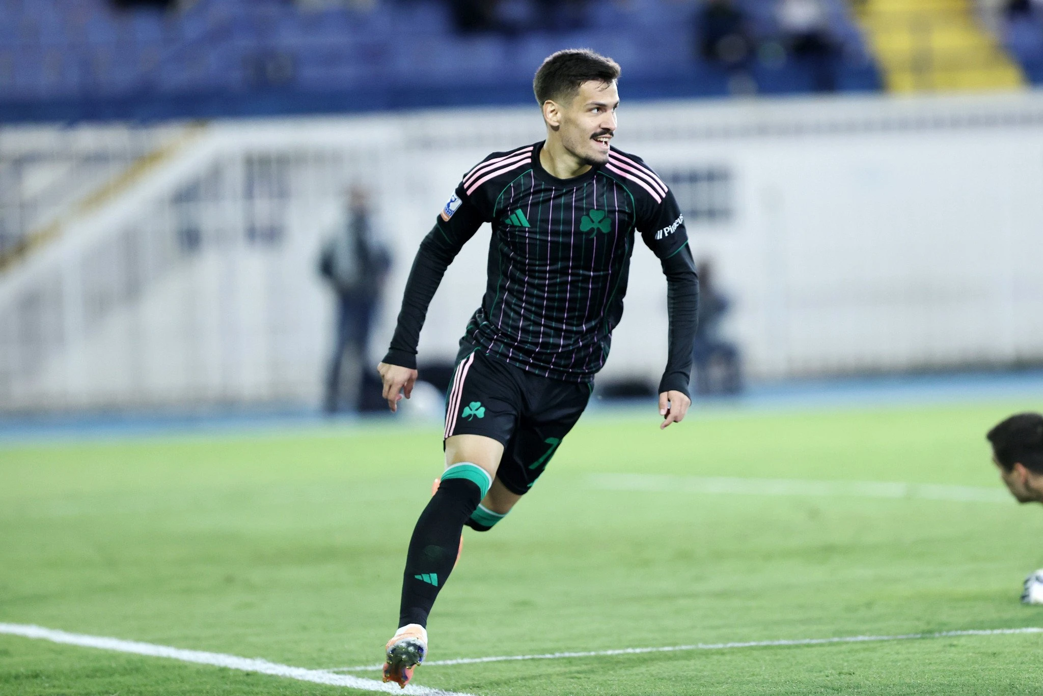 Ο Μίλος Πάντοβιτς σκοράρει για τον Παναθηναϊκό / Πηγή: InTime Ο Μίλος Πάντοβιτς σκοράρει για τον Παναθηναϊκό / Πηγή: InTime