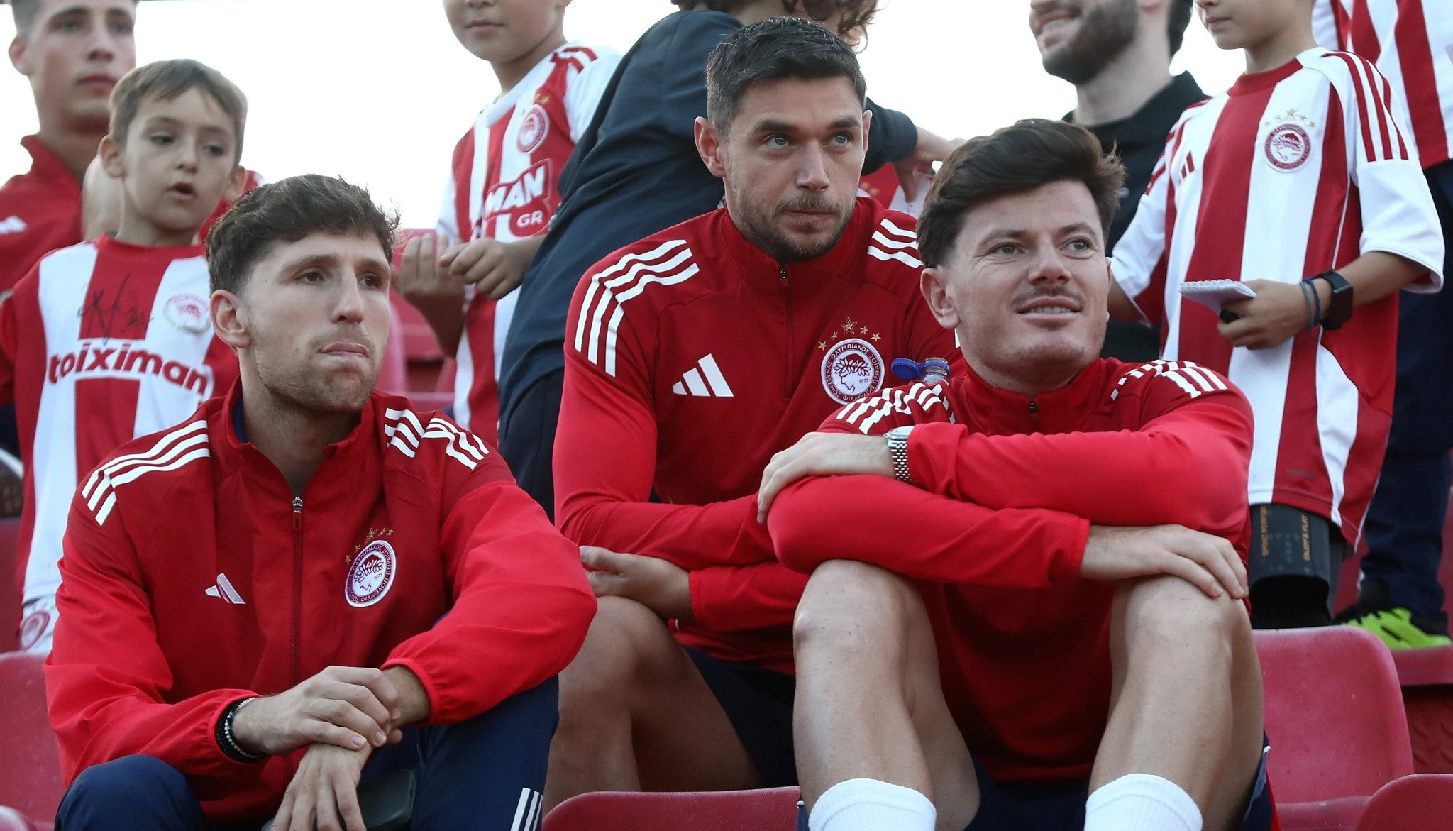 Ποδοσφαιριστές του Ολυμπιακού στου Ρέντη / Πηγή: Intime