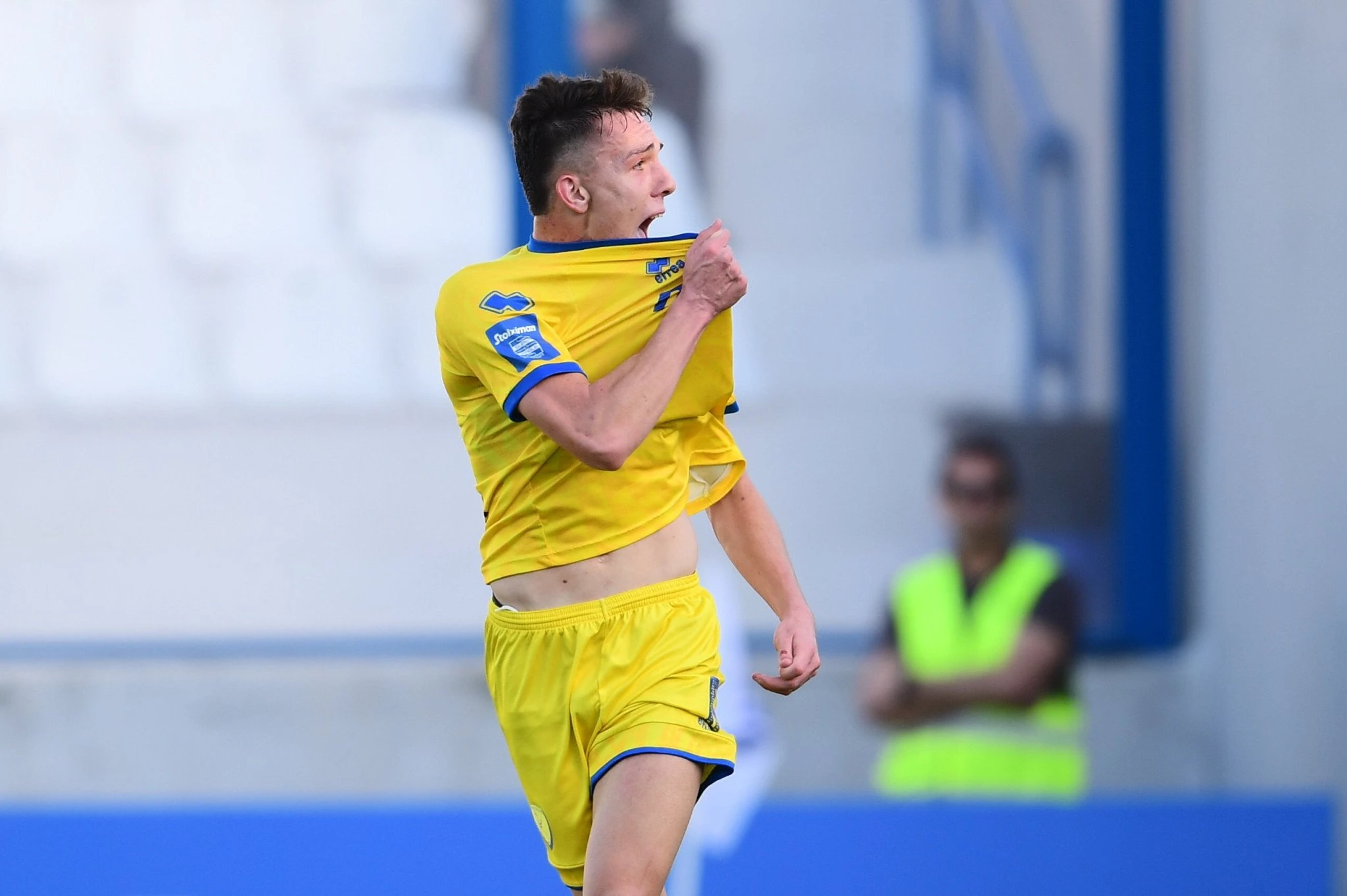 Ο Σωτήρης Κοντούρης πανηγυρίζει το πρώτο του γκολ με τον Παναιτωλικό / Πηγή: Eurokinissi Ο Σωτήρης Κοντούρης πανηγυρίζει το πρώτο του γκολ με τον Παναιτωλικό / Πηγή: Eurokinissi