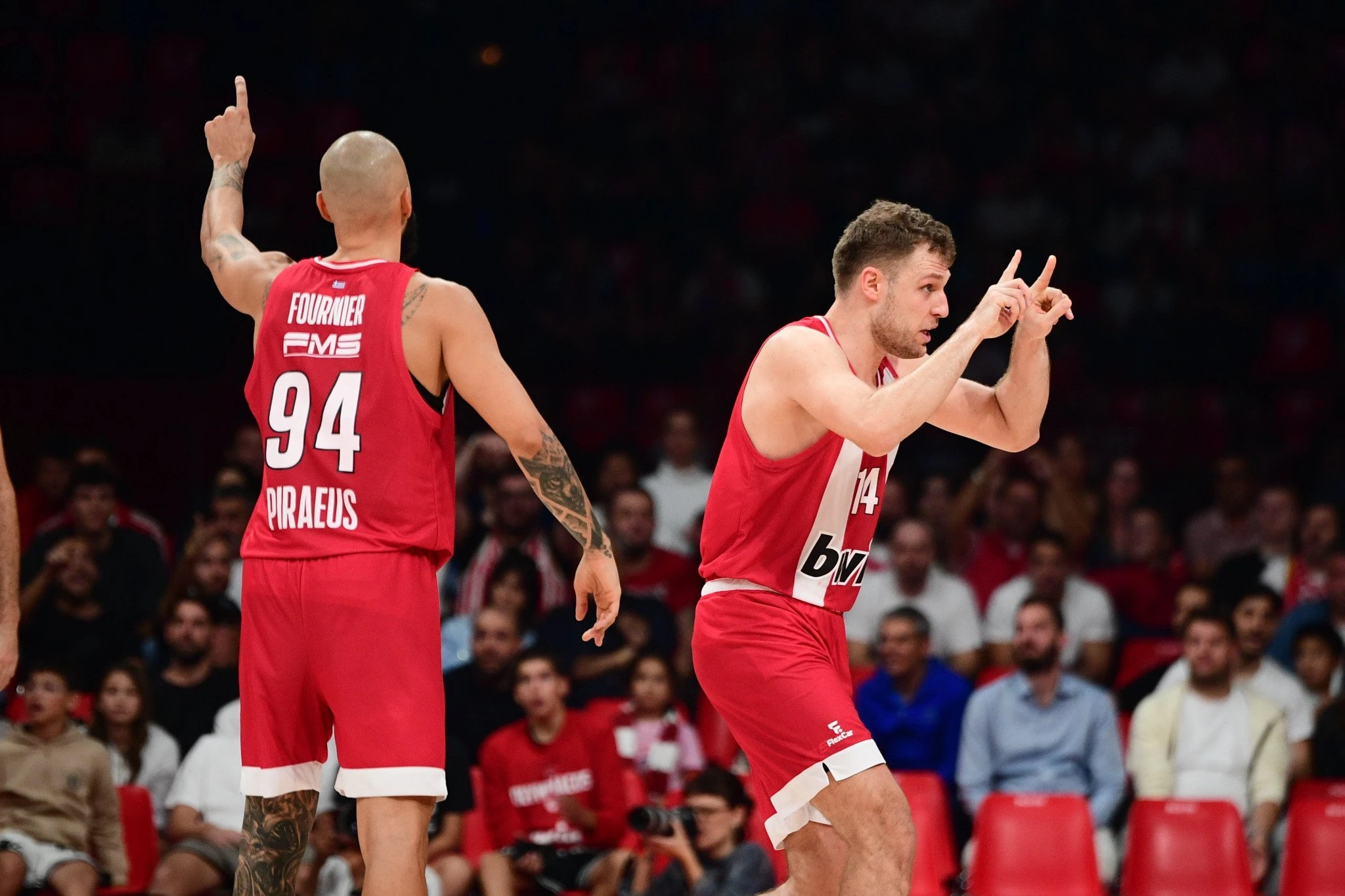 Βεζένκοφ και Φουρνιέ ζητάνε από τους διαιτητές να πάνε στο άμεσο ριπλέι, Πηγή: Eurokinissi Βεζένκοφ και Φουρνιέ ζητάνε από τους διαιτητές να πάνε στο άμεσο ριπλέι, Πηγή: Eurokinissi