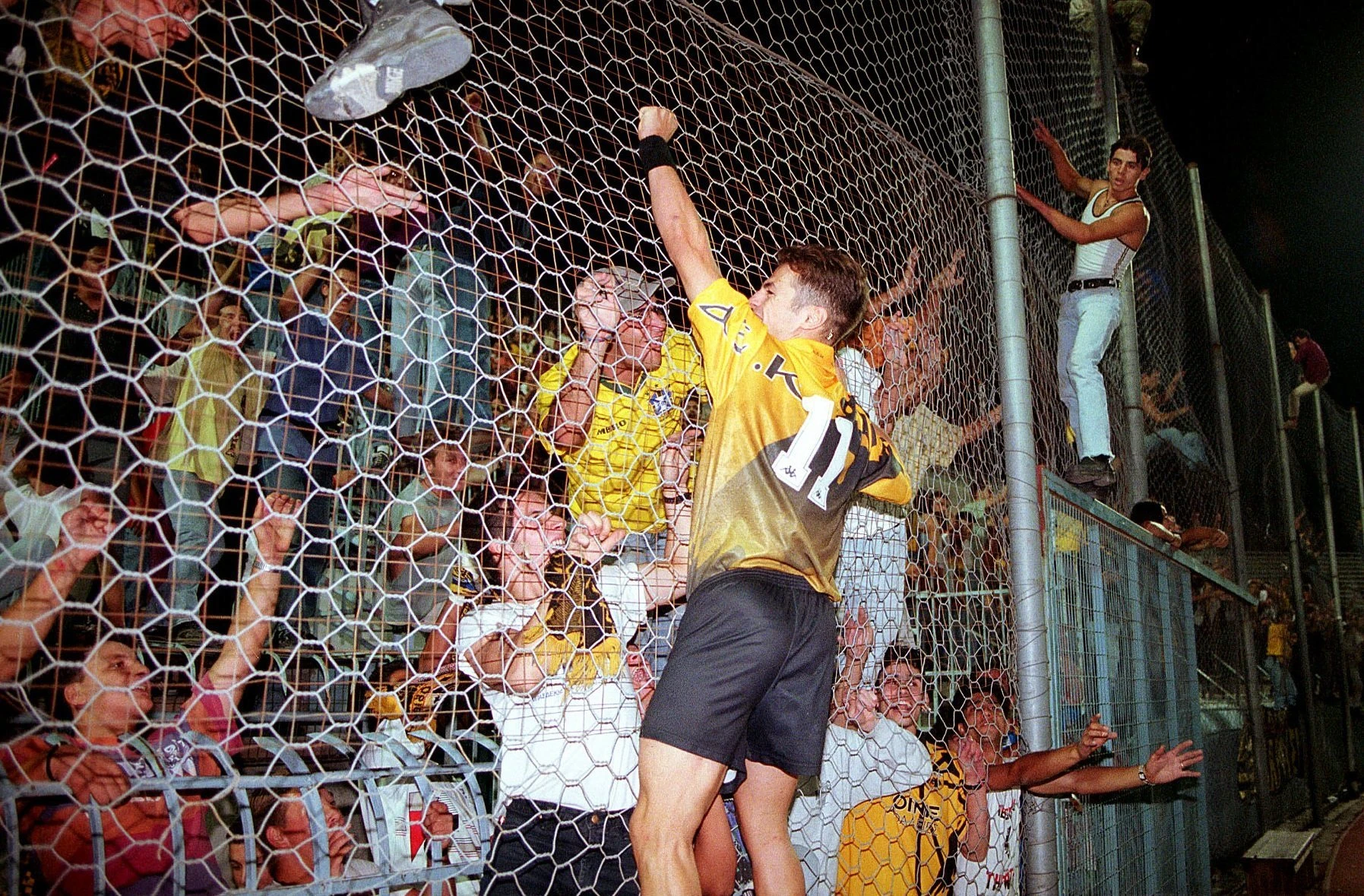 ΑΕΚ Παναθηναϊκός Ντέμης Νικολαΐδης Super Cup 1996/ Πηγή: Eurokinissi ΑΕΚ Παναθηναϊκός Ντέμης Νικολαΐδης Super Cup 1996/ Πηγή: Eurokinissi