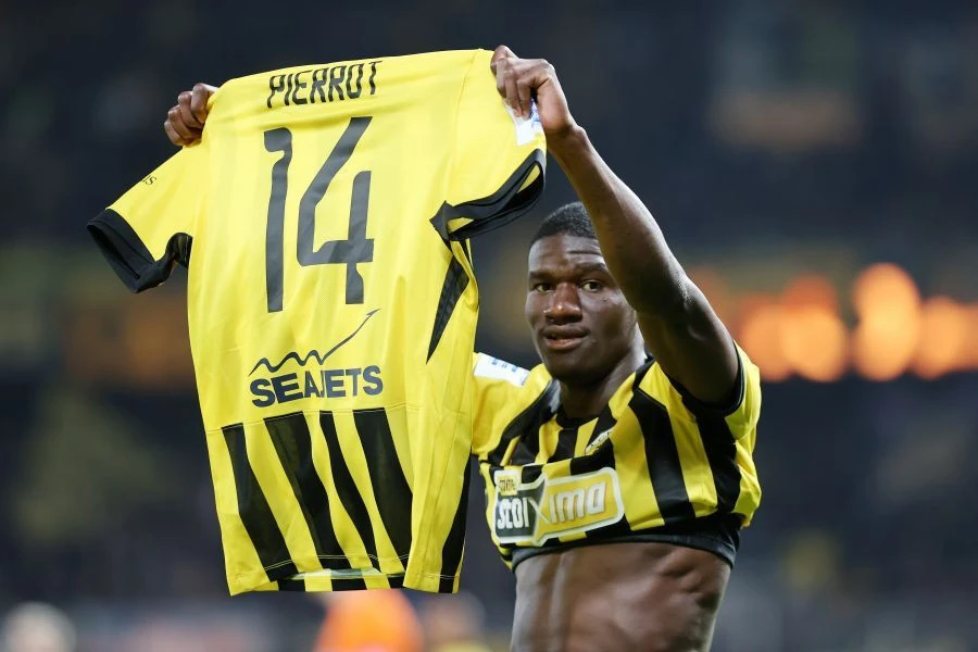 Η αφιέρωση του Ζίνι στον Πιερό / Πηγή: Intime