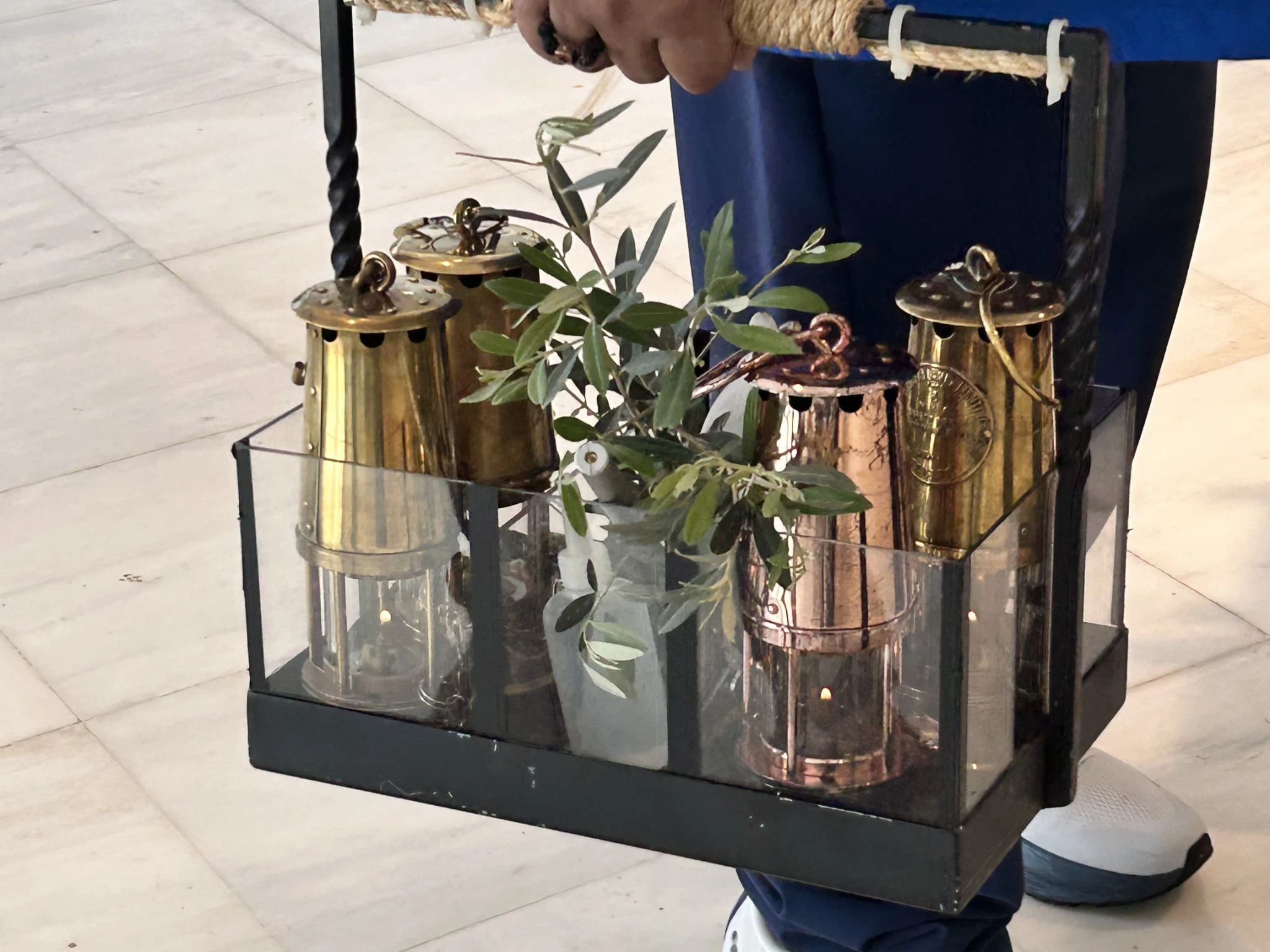 Οι φανοί που αποτελούν το back-up plan για την Ολυμπιακή Φλόγα / Πηγή: Athletiko