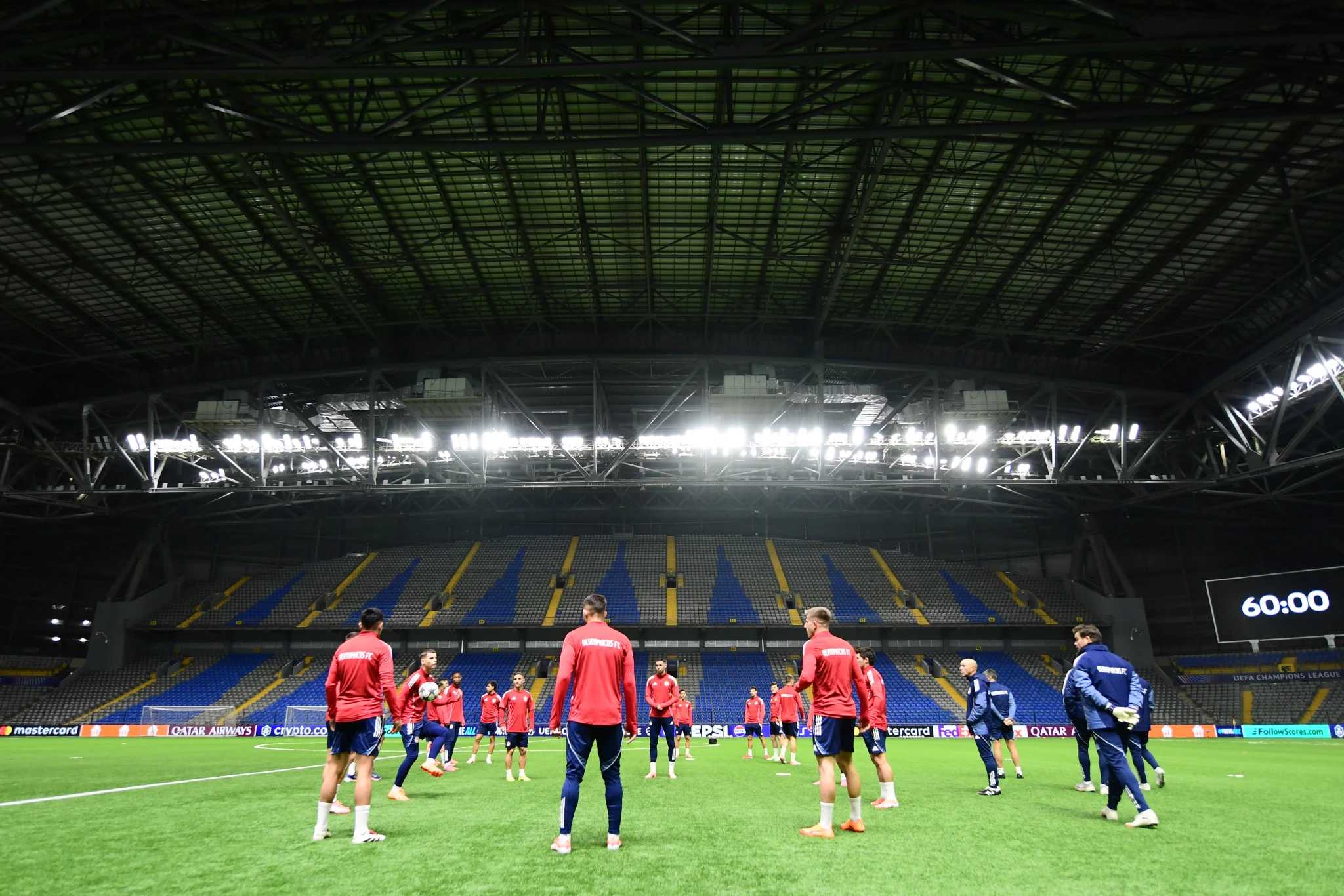 Η προπόνηση του Ολυμπιακού στο κλειστό γήπεδο της Αστάνα / Πηγή: Eurokinissi