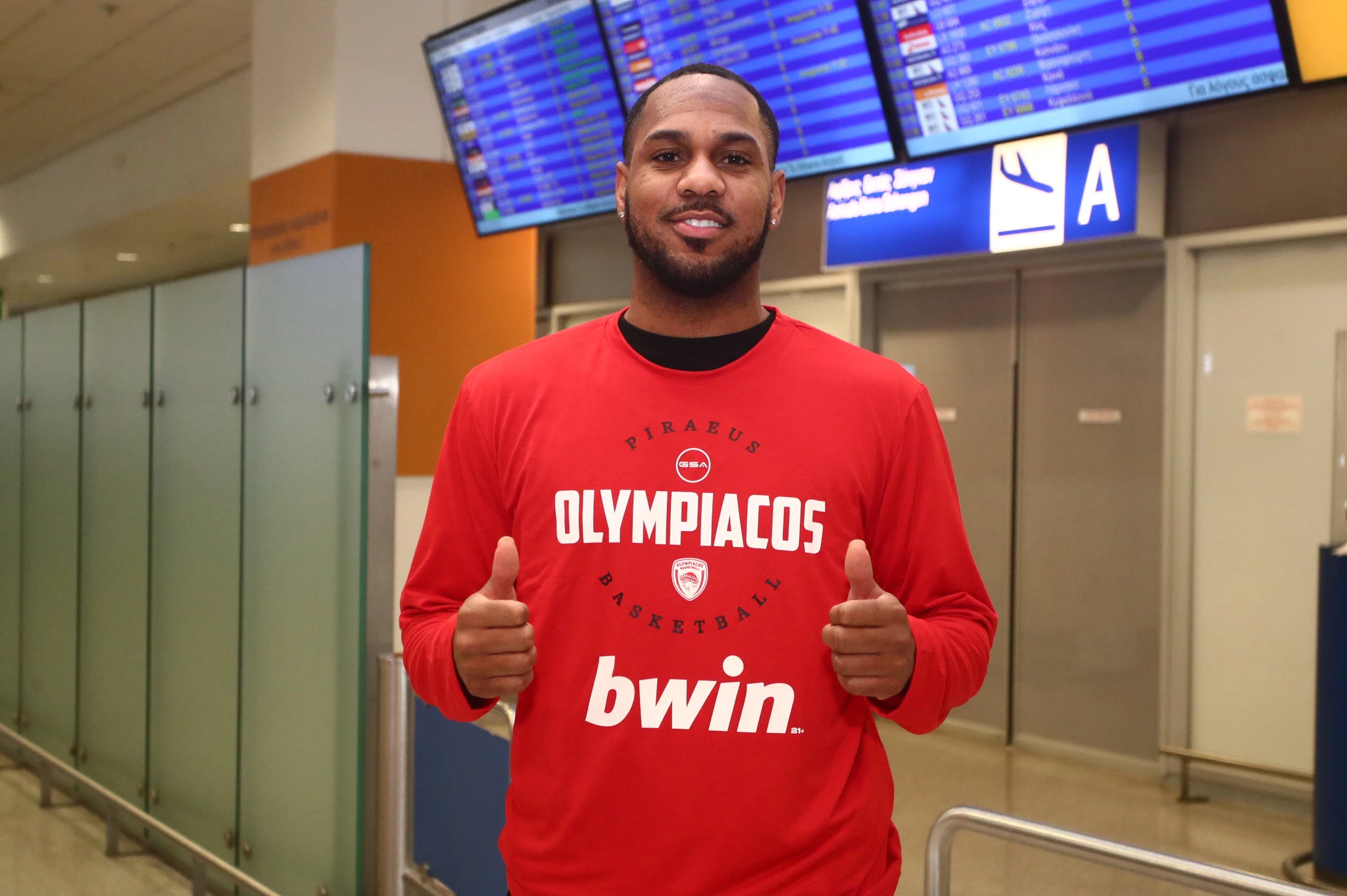 Στο «Ελ. Βενιζέλος» για τον Ολυμπιακό ο Μόρις / Πηγή: Eurokinissi