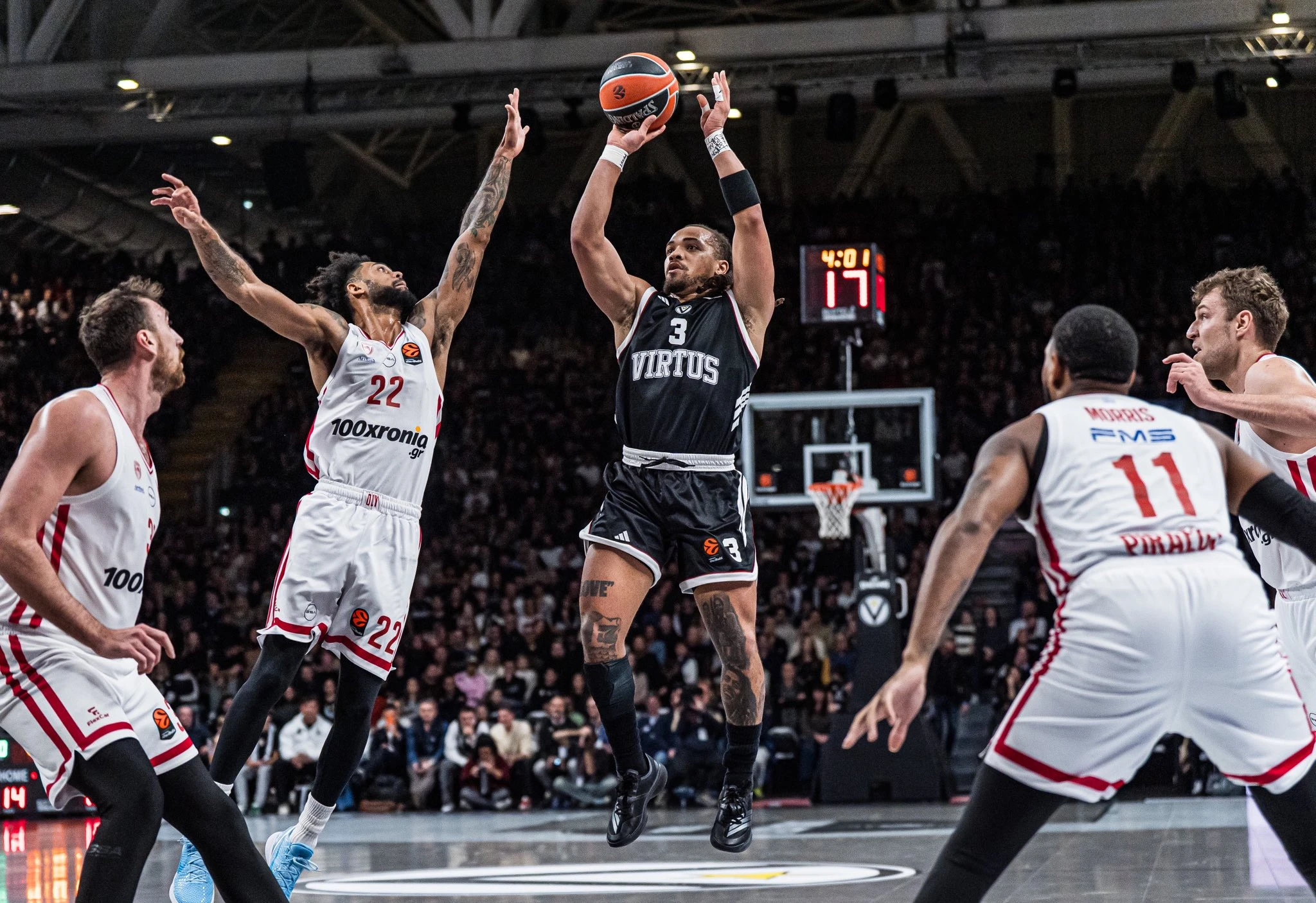 O Έντουαρντς που συνεχώς πλήγωνε τον Ολυμπιακό με τα μακρινά του σουτ / Πηγή: Virtus Bologna - X&nbsp;