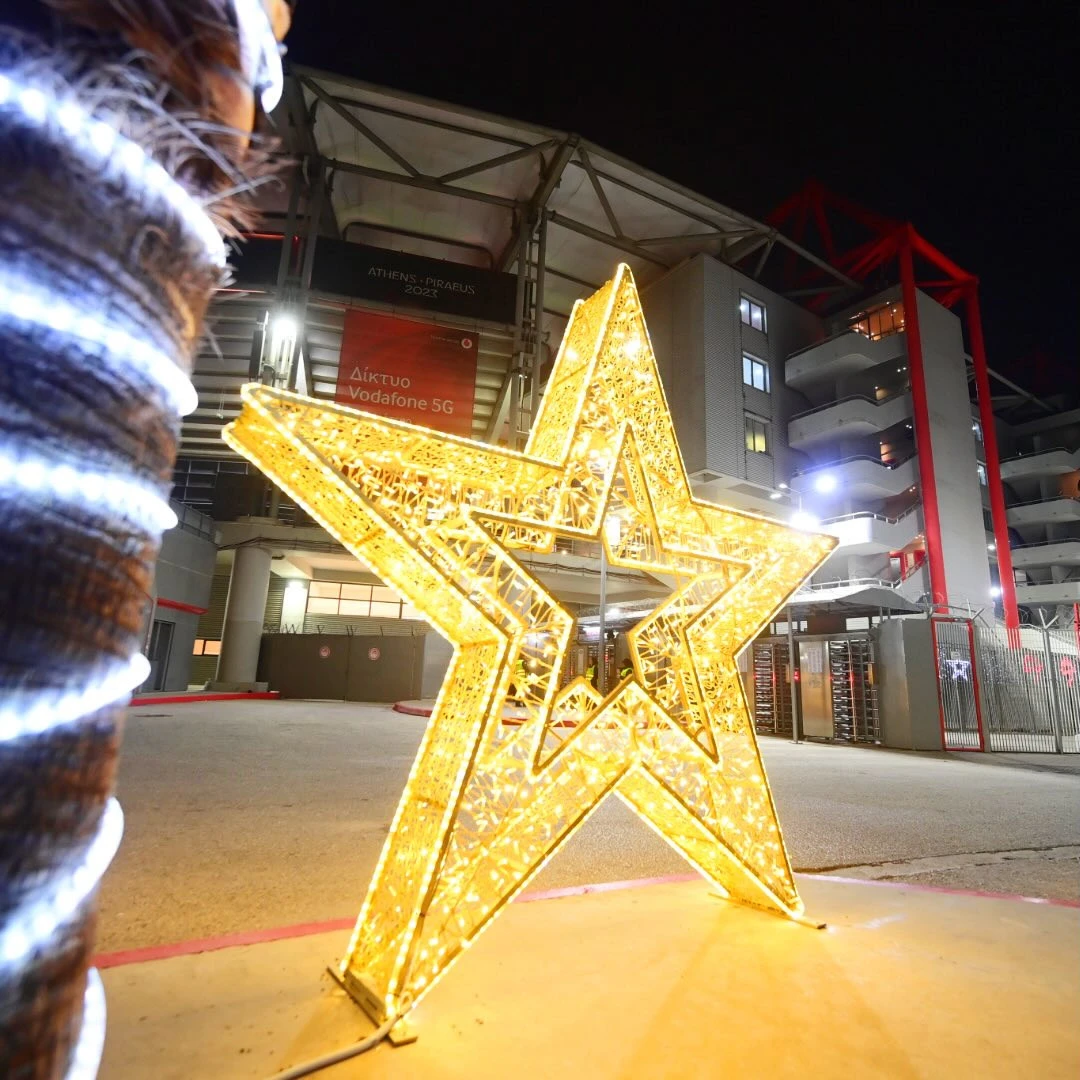Το Χριστουγεννιάτικο «Γ. Καραϊσκάκης» / Πηγή: Olympiacos FC