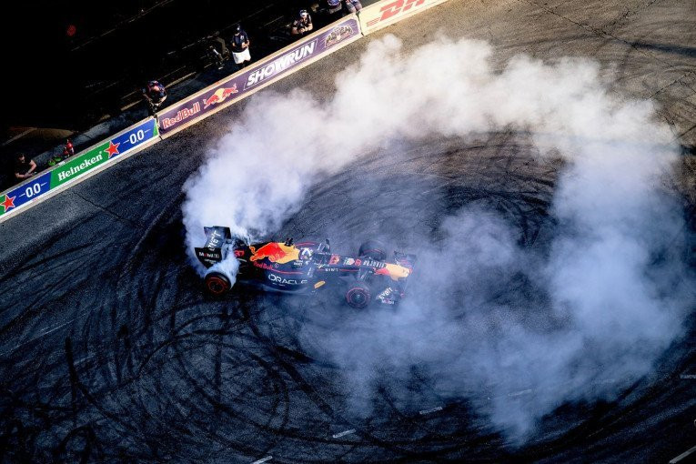 red-bull-showrun-by-alumil-athens4.jpg red-bull-showrun-by-alumil-athens4.jpg