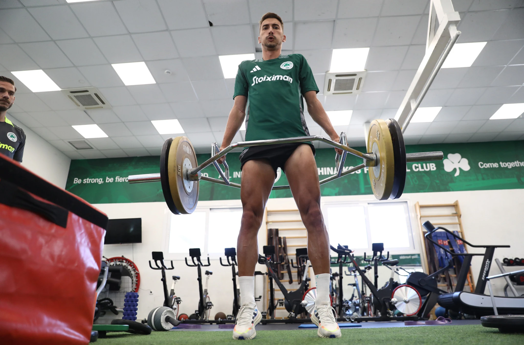 Ο Φίλιπ Τζούριτσιτς και οι συμπαίκτες του στον Παναθηναϊκό «μπαίνουν» από σήμερα στη σεζόν 2025/26 με τις ιατρικές κι εργομετρικές εξετάσεις στο «Γ. Καλαφάτης» - ΠΗΓΗ: ΙΝΤΙΜΕ Ο Φίλιπ Τζούριτσιτς και οι συμπαίκτες του στον Παναθηναϊκό «μπαίνουν» από σήμερα στη σεζόν 2025/26 με τις ιατρικές κι εργομετρικές εξετάσεις στο «Γ. Καλαφάτης» - ΠΗΓΗ: ΙΝΤΙΜΕ