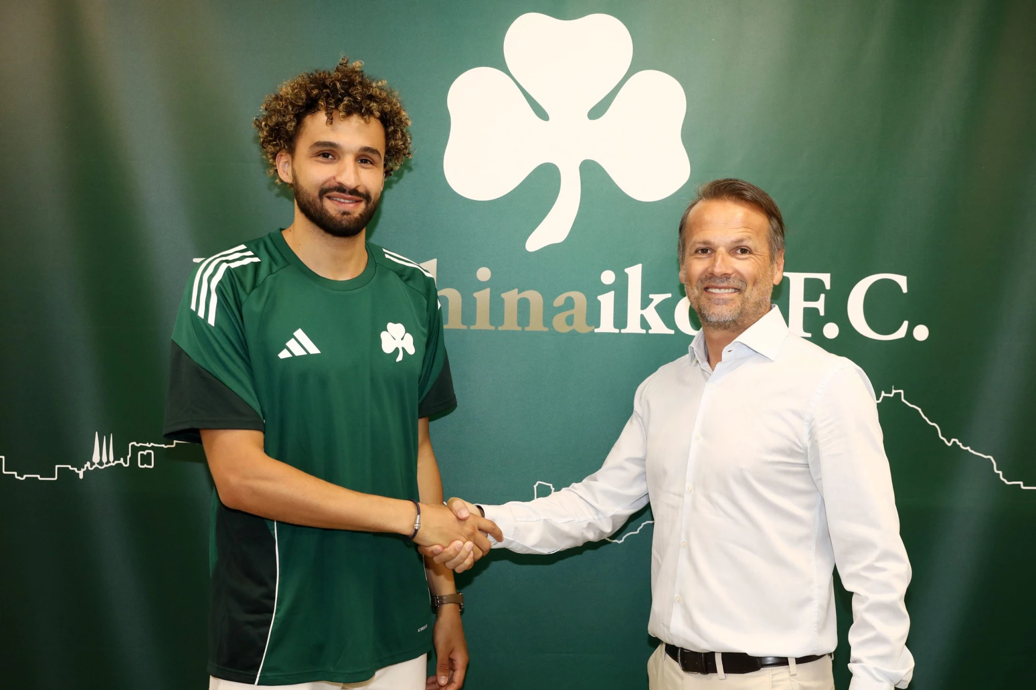 Ο Αλγερινός στόπερ, με τον τεχνικό διευθυντή του Παναθηναϊκού, Γιάννη Παπαδημητρίου - ΠΗΓΗ: pao.gr Ο Αλγερινός στόπερ, με τον τεχνικό διευθυντή του Παναθηναϊκού, Γιάννη Παπαδημητρίου - ΠΗΓΗ: pao.gr