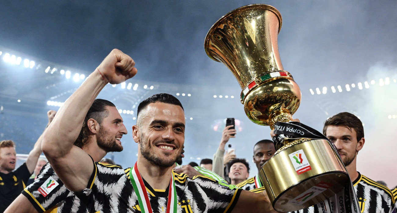 Ο Φίλιπ Κόστιτς πανηγυρίζει το Coppa Italia με τη Γιουβέντους το 2024/Πηγή: Imago