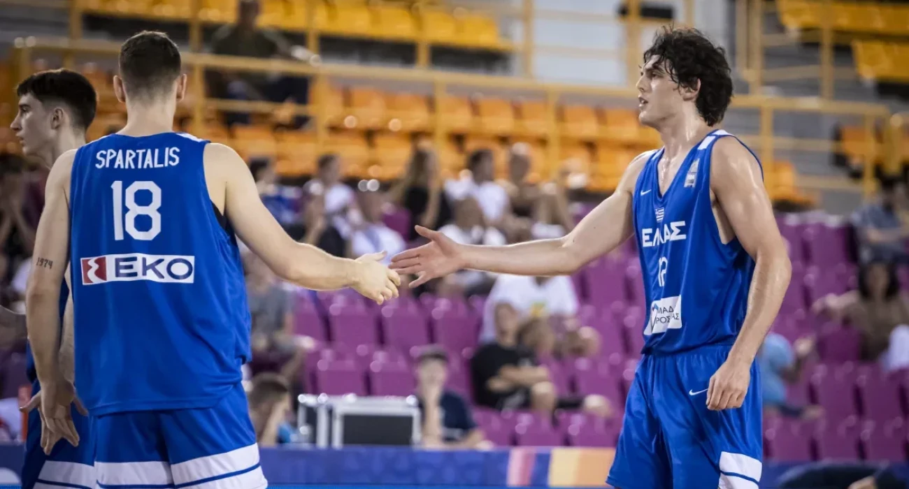 Σούλης και Σπάρταλης πανηγυρίζουν, Πηγή: FIBA Σούλης και Σπάρταλης πανηγυρίζουν, Πηγή: FIBA