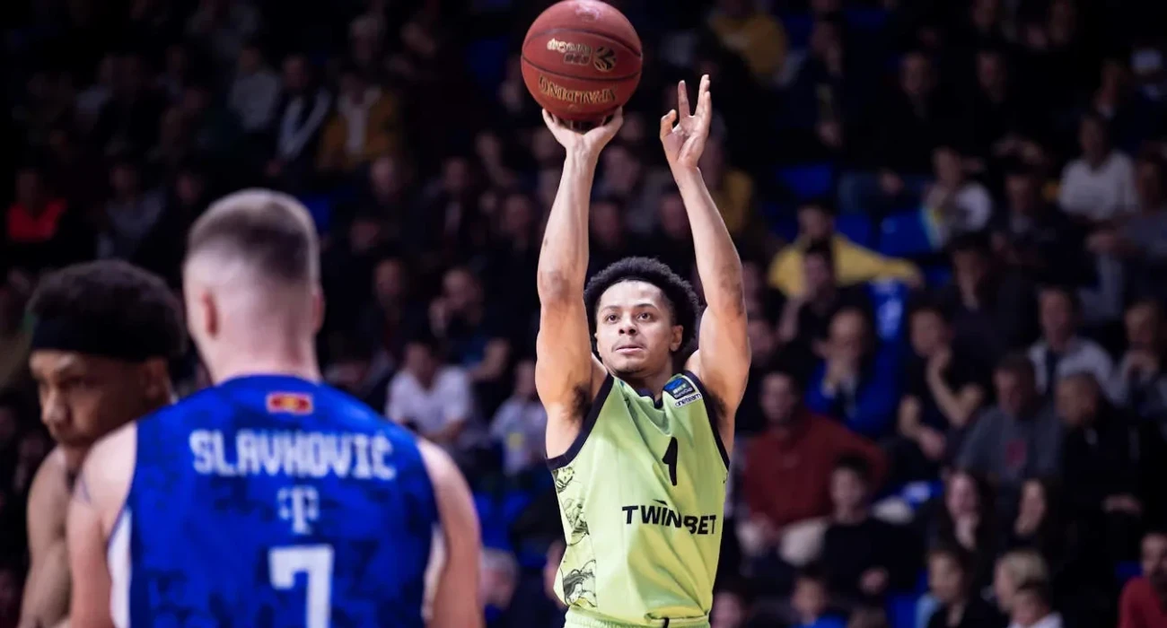 Ο Άντονι Κάουαν τζούνιορ - Πηγή: EuroCup Ο Άντονι Κάουαν τζούνιορ - Πηγή: EuroCup