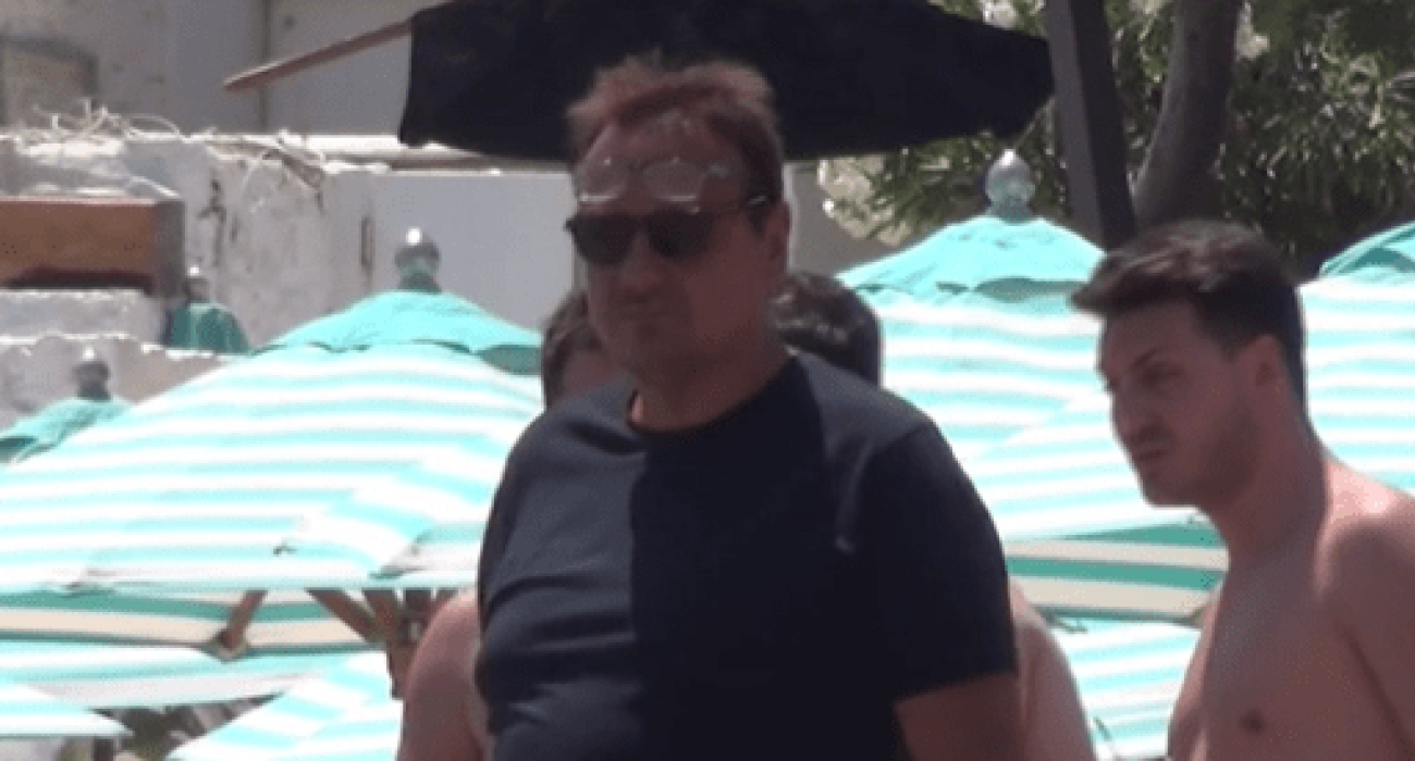 Απολαμβάνει τις διακοπές του στη Μύκονο ο Αταμάν (video) Απολαμβάνει τις διακοπές του στη Μύκονο ο Αταμάν (video)