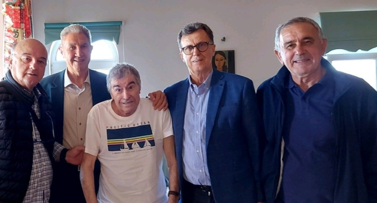 Θρήνος στον Άρη, «έφυγε» ο Θόδωρος Πάλλας Θρήνος στον Άρη, «έφυγε» ο Θόδωρος Πάλλας
