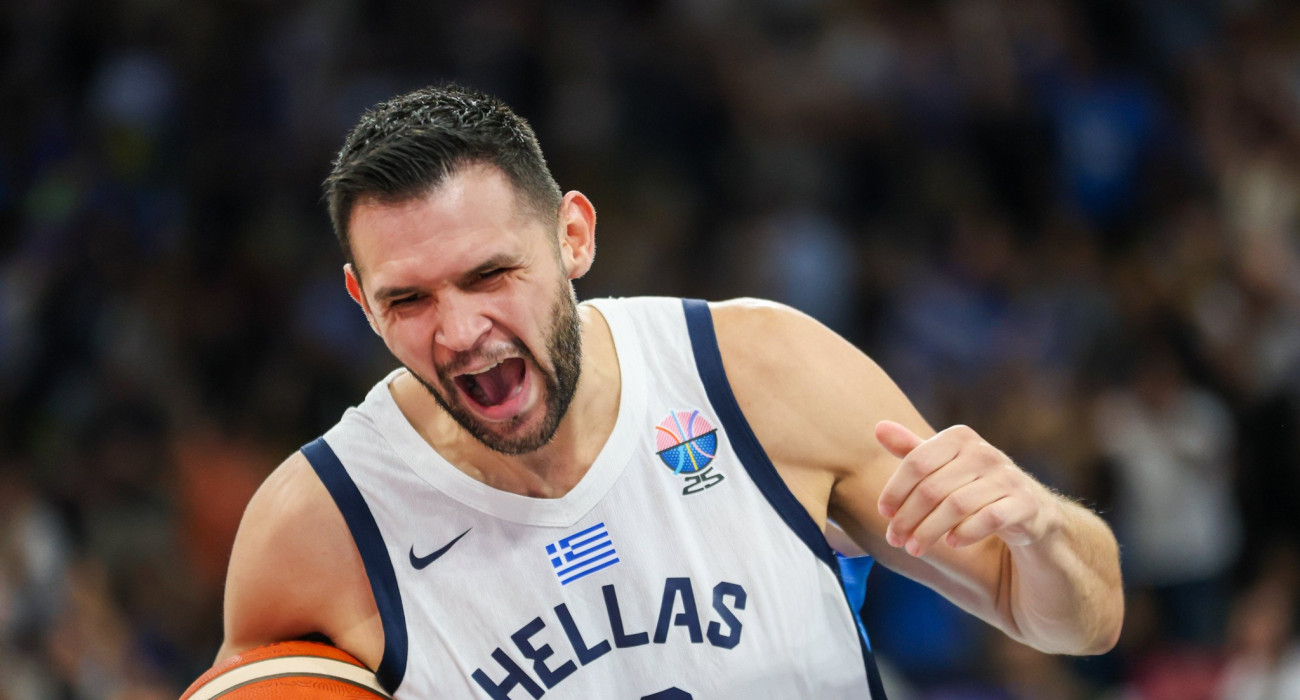 Ο Κώστας Παπανικολάου έξαλλος με τις διαιτητικές αποφάσεις στο παιχνίδι με τη Βοσνία, Πηγή: Eurokinissi Ο Κώστας Παπανικολάου έξαλλος με τις διαιτητικές αποφάσεις στο παιχνίδι με τη Βοσνία, Πηγή: Eurokinissi
