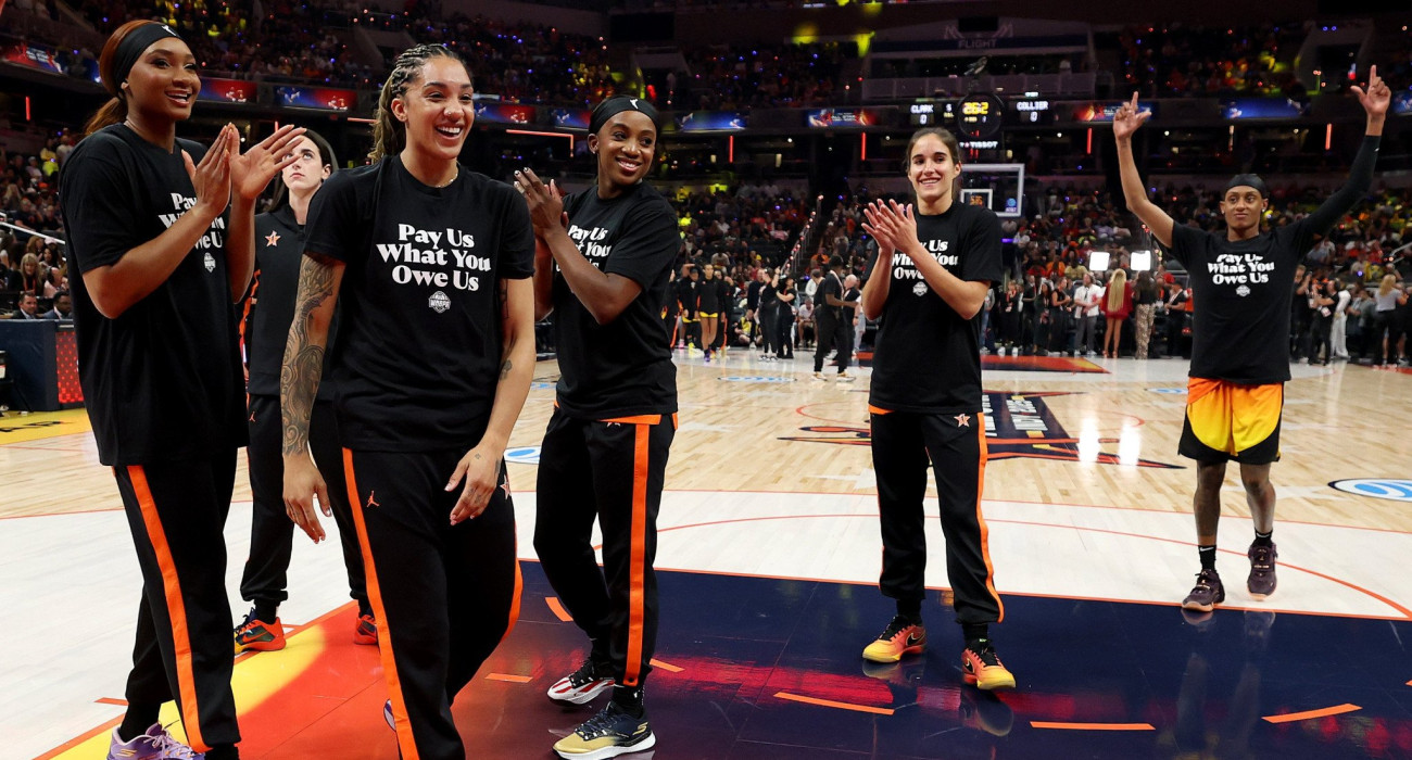 Οι παίκτριες του WNBA, ζητούν το «κομμάτι της πίτας» που δικαιούνται, Πηγή: Steph Chambers/Getty Images/ Ideal Images Οι παίκτριες του WNBA, ζητούν το «κομμάτι της πίτας» που δικαιούνται, Πηγή: Steph Chambers/Getty Images/ Ideal Images