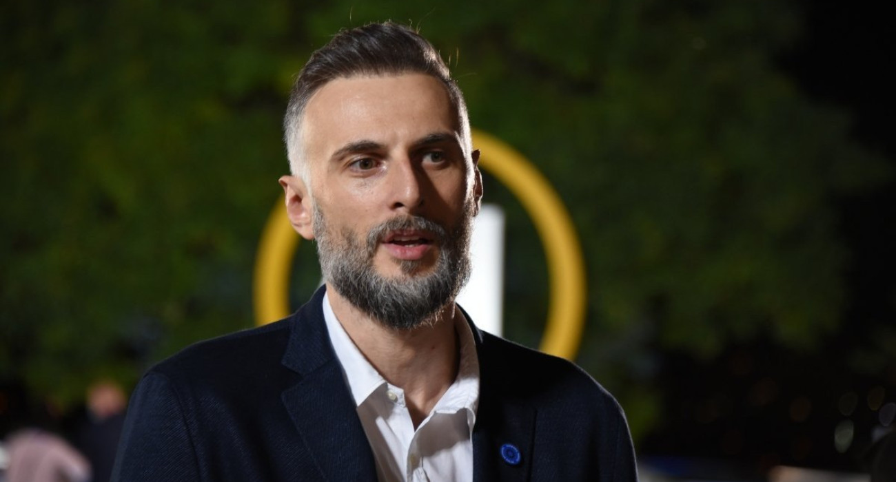 Ο Βίκτορ Σανικίτζε στο Athletiko: «Φαβορί του ομίλου η Ελλάδα, ο Άρης επέστρεψε εκεί που ανήκει» Ο Βίκτορ Σανικίτζε στο Athletiko: «Φαβορί του ομίλου η Ελλάδα, ο Άρης επέστρεψε εκεί που ανήκει»