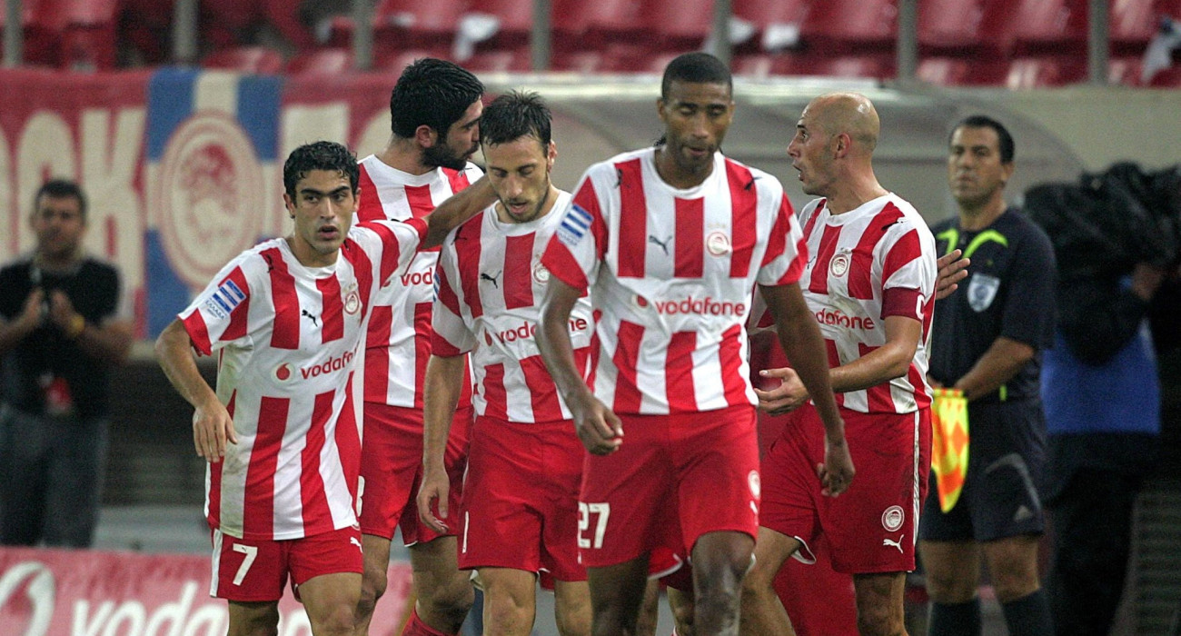 Ποδοσφαιριστές του Ολυμπιακού τη σεζόν 2006/2007 κόντρα στην ΑΕΚ / Πηγή: Eurokinissi Ποδοσφαιριστές του Ολυμπιακού τη σεζόν 2006/2007 κόντρα στην ΑΕΚ / Πηγή: Eurokinissi