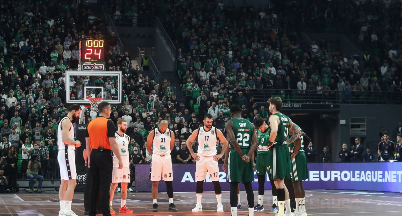 Πένθος για τον αδόκητο χαμό του Τζόρτζιο Αρμάνι, Πηγή: Eurokinissi Πένθος για τον αδόκητο χαμό του Τζόρτζιο Αρμάνι, Πηγή: Eurokinissi