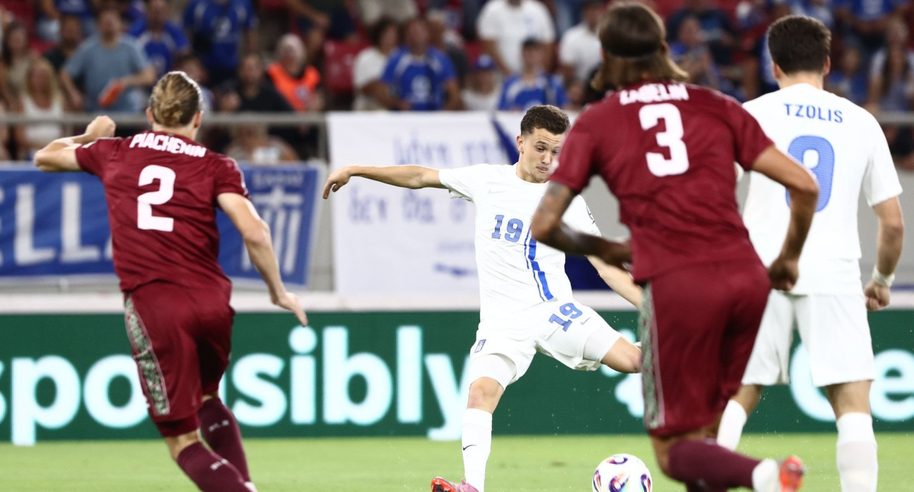 To πλασέ του Καρέτσα για το 1-0 της Ελλάδας / Πηγή: Intime To πλασέ του Καρέτσα για το 1-0 της Ελλάδας / Πηγή: Intime