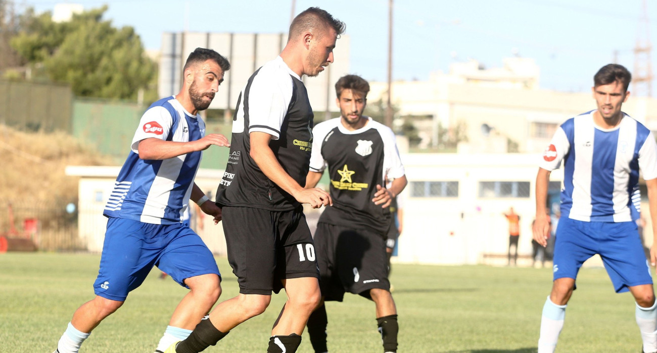 Φάση από τον τελικό κυπέλλου ερασιτεχνών Ιεράπετρα - Νίκη Βόλου / Πηγή: Intime Φάση από τον τελικό κυπέλλου ερασιτεχνών Ιεράπετρα - Νίκη Βόλου / Πηγή: Intime