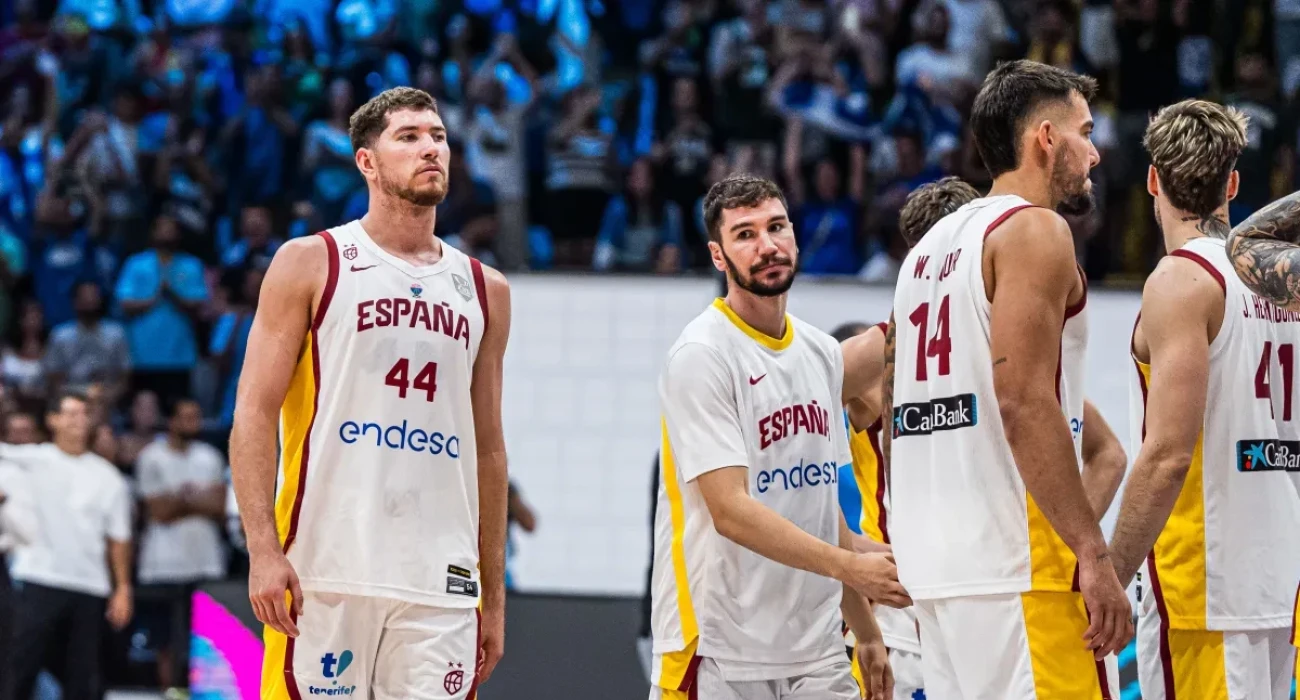 Η Ισπανία μετά τον αποκλεισμό απέναντι στην Ελλάδα / Πηγή: FIBA Η Ισπανία μετά τον αποκλεισμό απέναντι στην Ελλάδα / Πηγή: FIBA