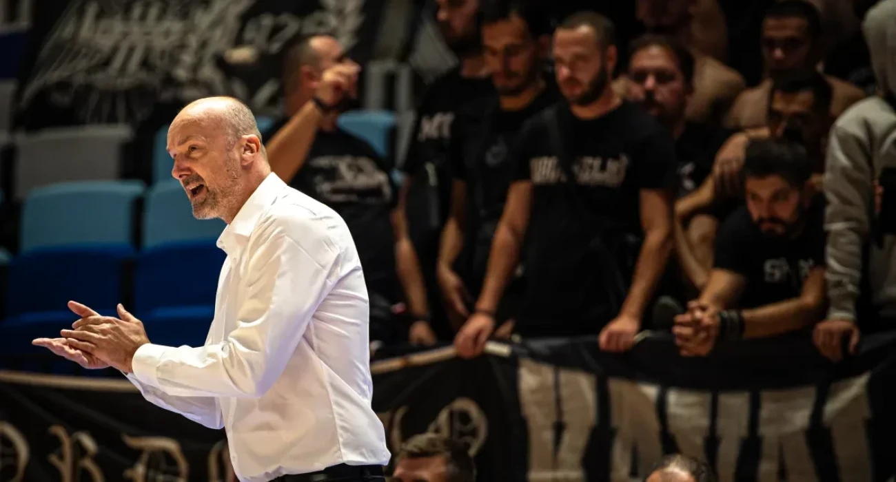 Ο Γιούρι Ζντοβτς στο παιχνίδι του ΠΑΟΚ απέναντι στην Μπουρσασπόρ / Πηγή: FIBA Ο Γιούρι Ζντοβτς στο παιχνίδι του ΠΑΟΚ απέναντι στην Μπουρσασπόρ / Πηγή: FIBA