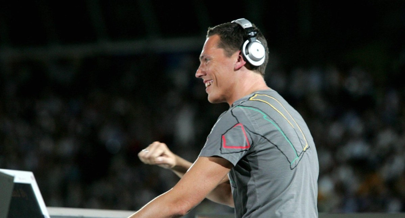 Ο DJ Tiesto έκανε «μπάσιμο» στα διοικητικά της Μπρέντα / Πηγή: Eurokinissi Ο DJ Tiesto έκανε «μπάσιμο» στα διοικητικά της Μπρέντα / Πηγή: Eurokinissi