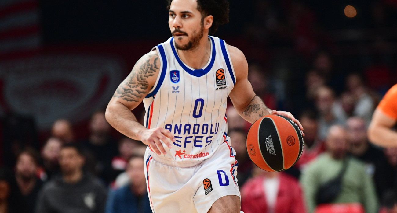 Ο Σέιν Λάρκιν με την φανέλα της Αναντολού Εφές / Πηγή: Eurokinissi