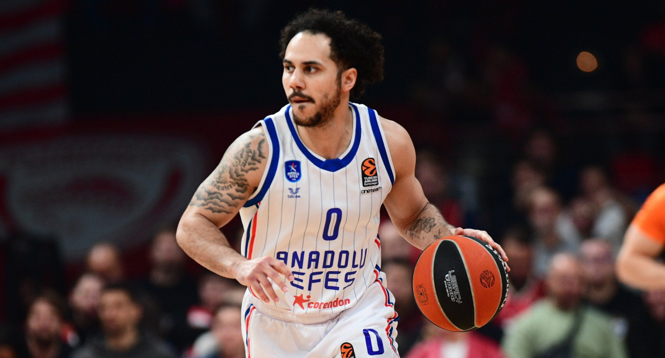 Ο Σέιν Λάρκιν με την φανέλα της Αναντολού Εφές / Πηγή: Eurokinissi