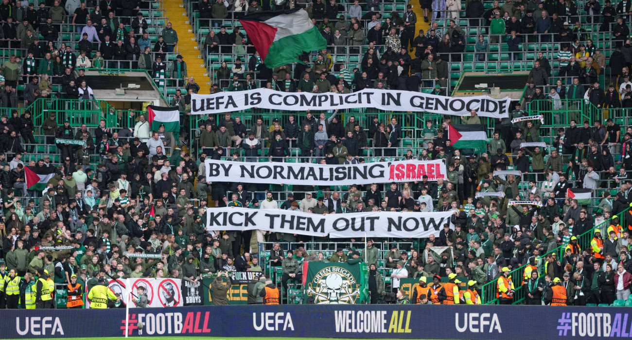 Το μήνυμα των οπαδών της Σέλτικ κατά της UEFA και του Ισραήλ / Πηγή:  Imago
