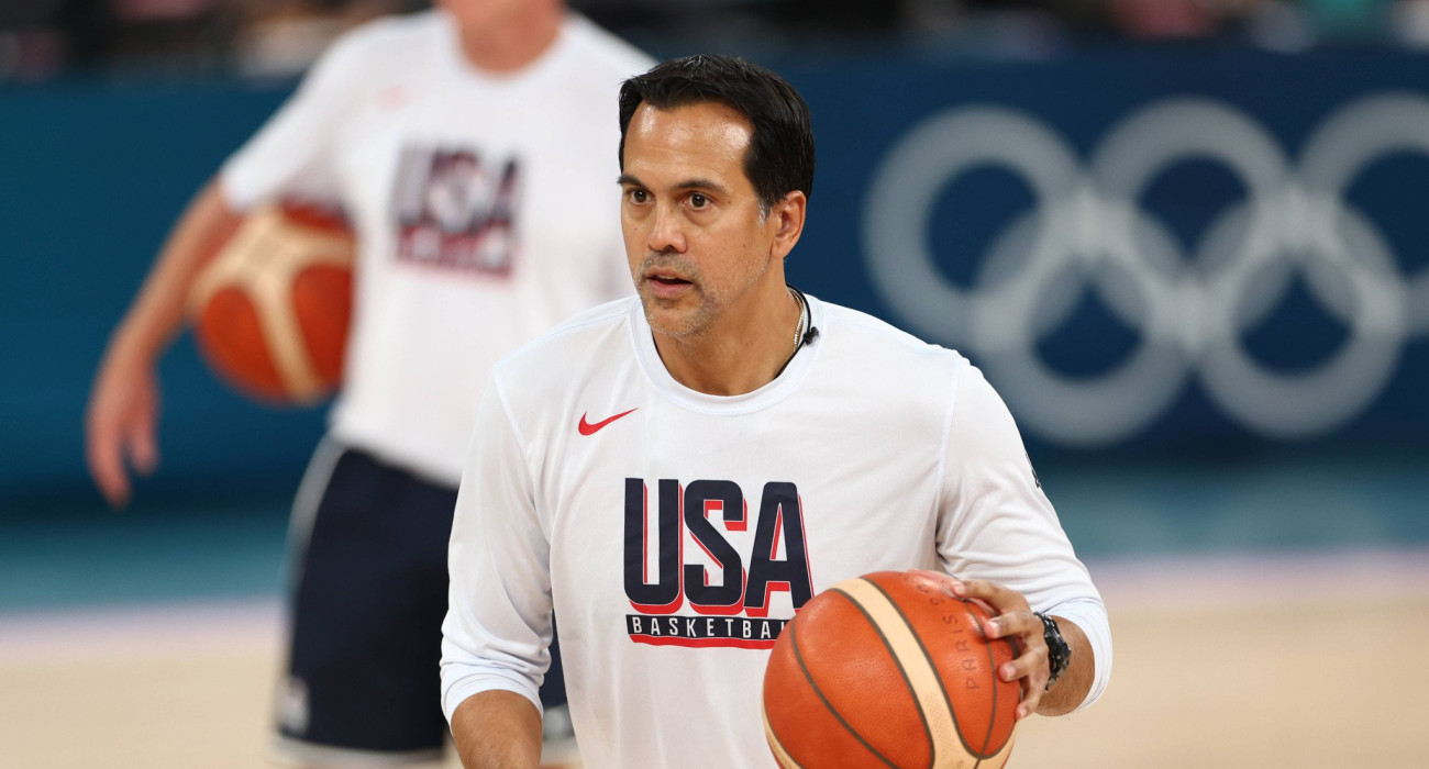Ο Έρικ Σποέλστρα στο τεχνικό επιτελείο της Team USA, Πηγή: Imago Ο Έρικ Σποέλστρα στο τεχνικό επιτελείο της Team USA, Πηγή: Imago