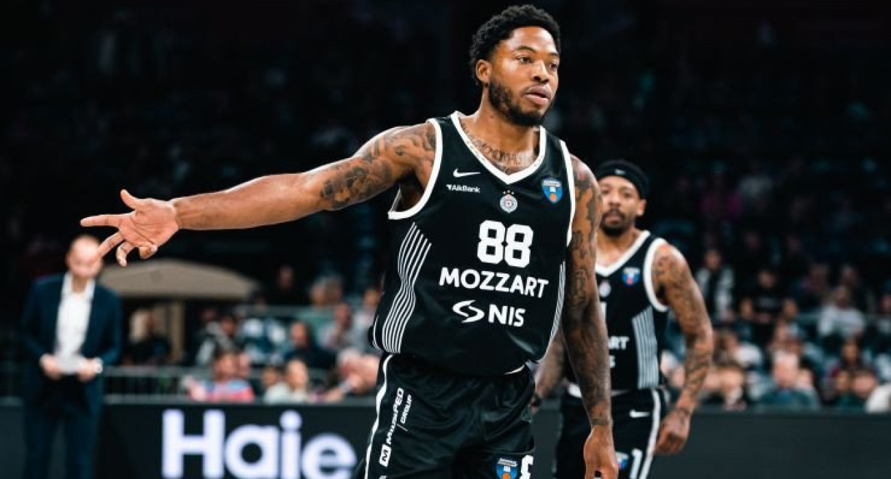 Ο Ταϊρίκ Τζόουνς με τη φανέλα της Παρτίζαν, Πηγή: Partizan Basketball/ ABA League