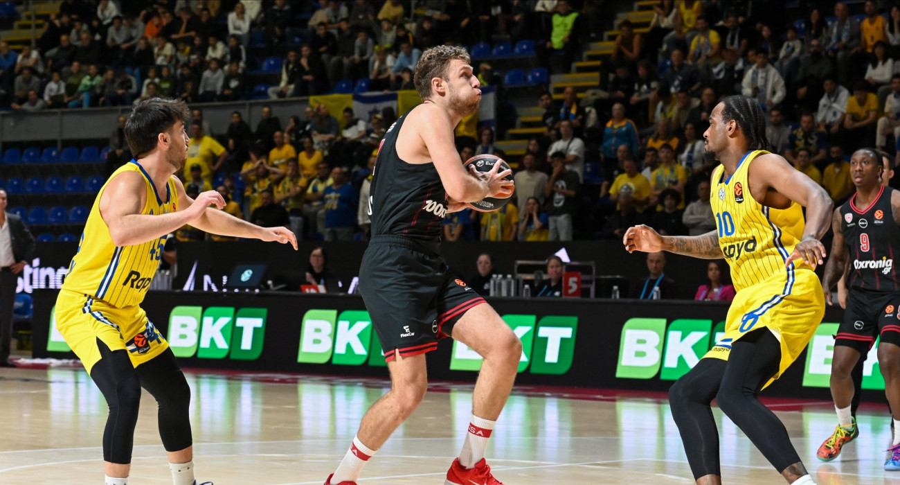 Απίθανη ανατροπή για τον Ολυμπιακό στο Βελιγράδι με νίκη επί της Μακάμπι και ήρωα Βεζένκοφ Απίθανη ανατροπή για τον Ολυμπιακό στο Βελιγράδι με νίκη επί της Μακάμπι και ήρωα Βεζένκοφ