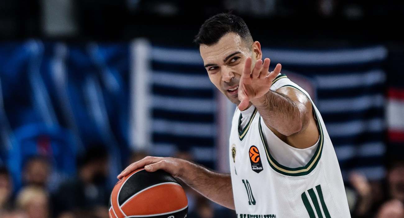 Ο Κώστας Σλούκας στο παιχνίδι του Παναθηναϊκού με την Αναντολού Εφές, Πηγή: Eurokinissi Ο Κώστας Σλούκας στο παιχνίδι του Παναθηναϊκού με την Αναντολού Εφές, Πηγή: Eurokinissi