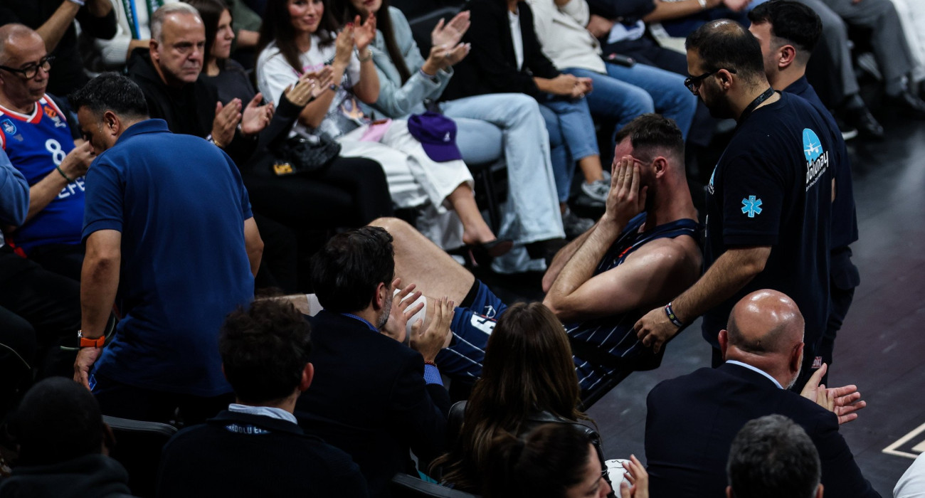 Ο Γιώργος Παπαγιάννης αποχώρησε τραυματίας από τον αγώνα του Παναθηναϊκού με την Εφές/Πηγή: Eurokinissi Ο Γιώργος Παπαγιάννης αποχώρησε τραυματίας από τον αγώνα του Παναθηναϊκού με την Εφές/Πηγή: Eurokinissi