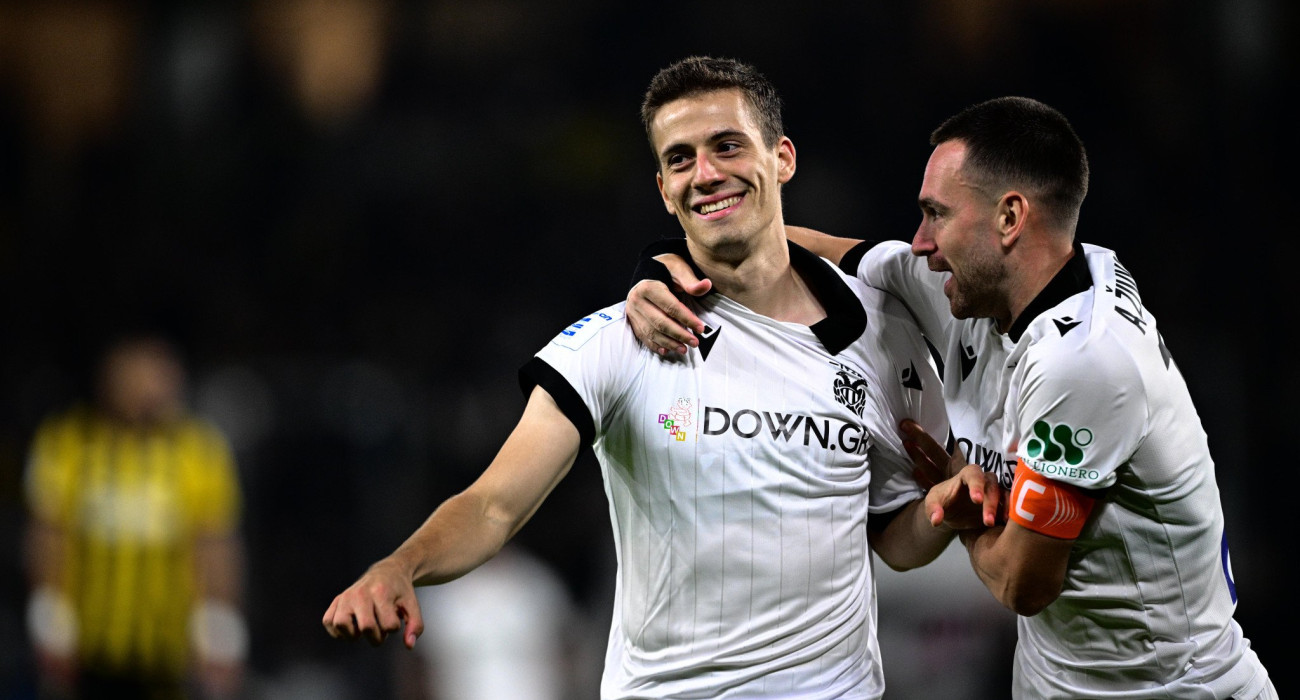 Ο Γιάννης Κωνσταντέλιας πανηγυρίζει /Πηγή: Eurokinissi Ο Γιάννης Κωνσταντέλιας πανηγυρίζει /Πηγή: Eurokinissi