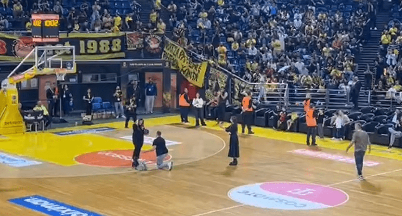 Η πρόταση γάμου στο Αλεξάνδρειο