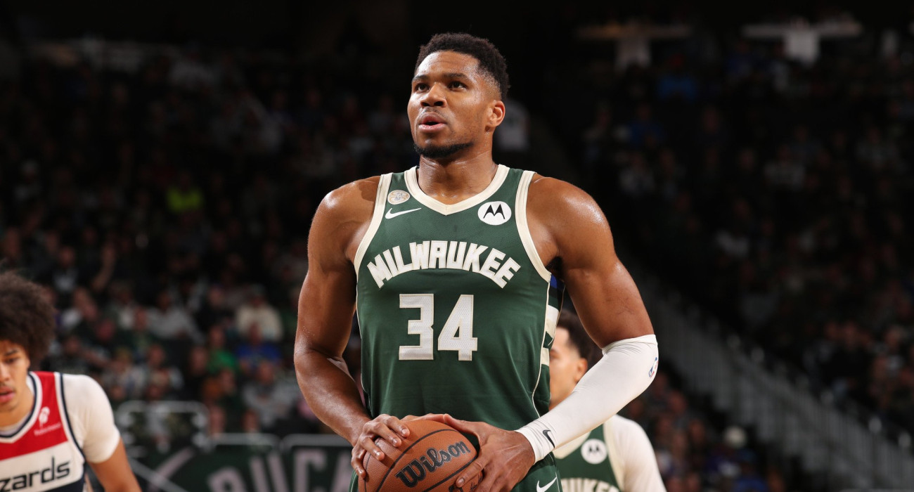 Ο Γιάννης Αντετοκούνμπο/Photo by Gary Dineen/NBAE via Getty Images Ο Γιάννης Αντετοκούνμπο/Photo by Gary Dineen/NBAE via Getty Images