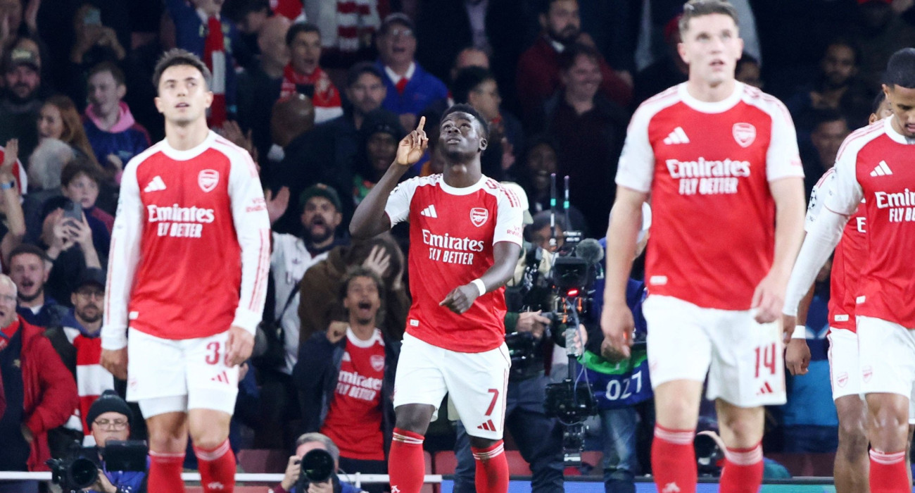 Ο Μπουκάγιο Σάκα πανηγυρίζει το 2-0 / Πηγή: Intime