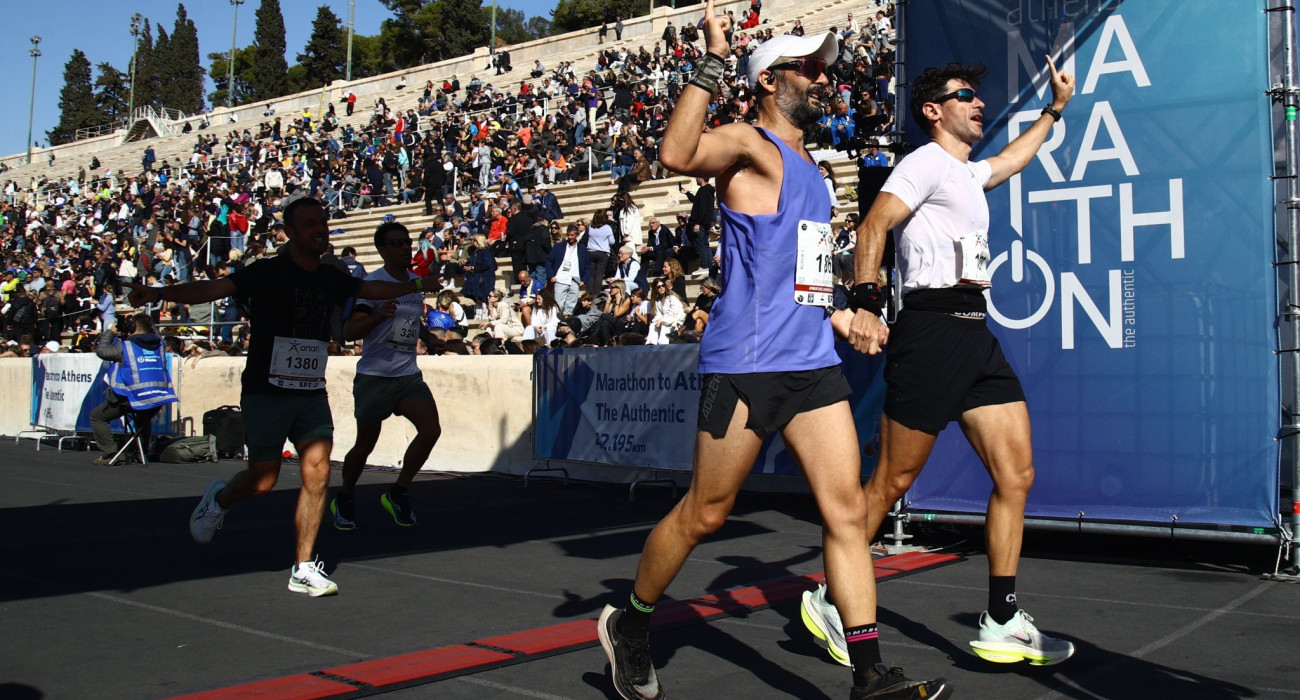 Στιγμιότυπο από τον τερματικό του Αυθεντικού Μαραθωνίου της Αθήνας / Πηγή: Eurokinissi