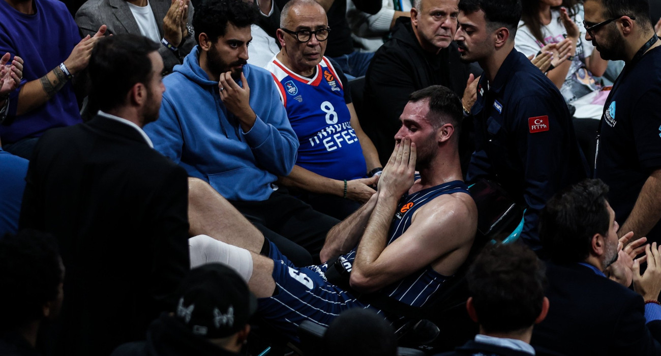 Ο Γιώργος Παπαγιάννης υπέστη ρήξη χιαστού στο ματς με τον Παναθηναϊκό/Πηγή: Eurokinissi Ο Γιώργος Παπαγιάννης υπέστη ρήξη χιαστού στο ματς με τον Παναθηναϊκό/Πηγή: Eurokinissi