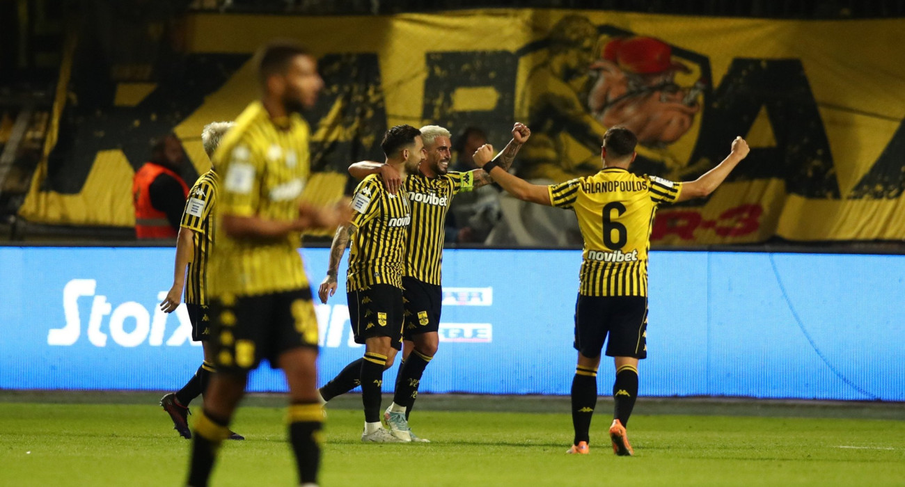 Οι ποδοσφαιριστές του Αρη στο παιχνίδι με τον ΠΑΟ/Πηγή: Eurokinissi